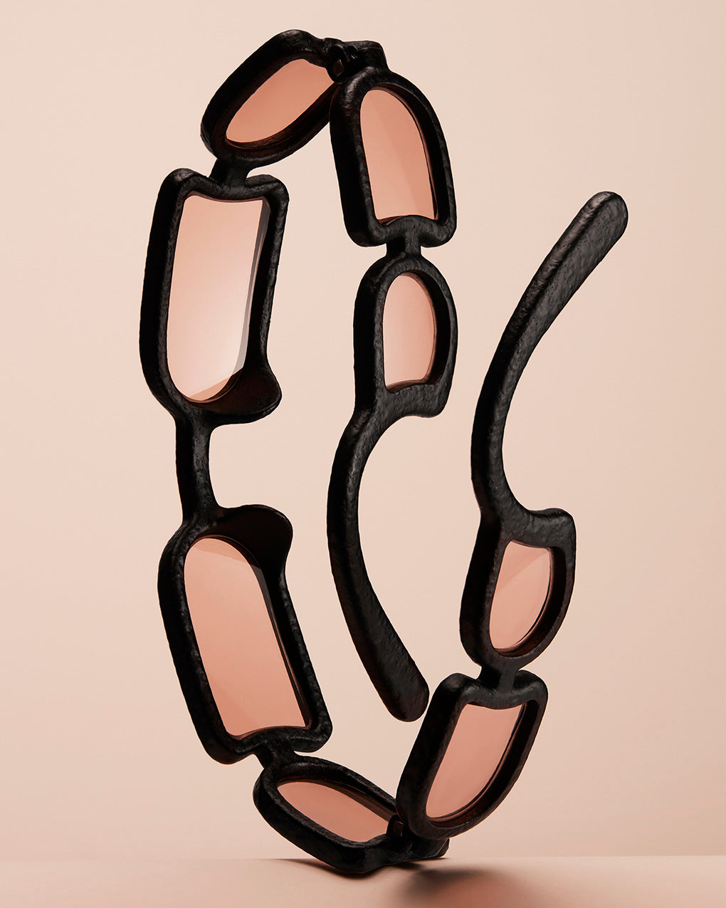ISSEY MIYAKE EYES アイテムシリーズ UROKO – isseymiyake.com