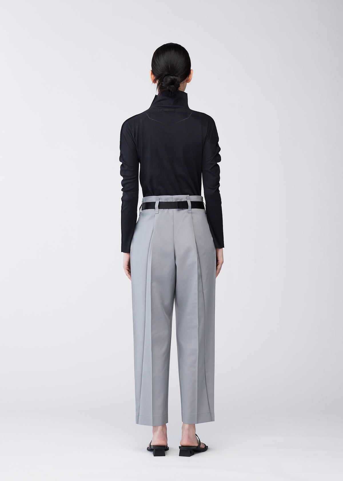 OBLIQUE FOLD BOTTOMS – isseymiyake.com