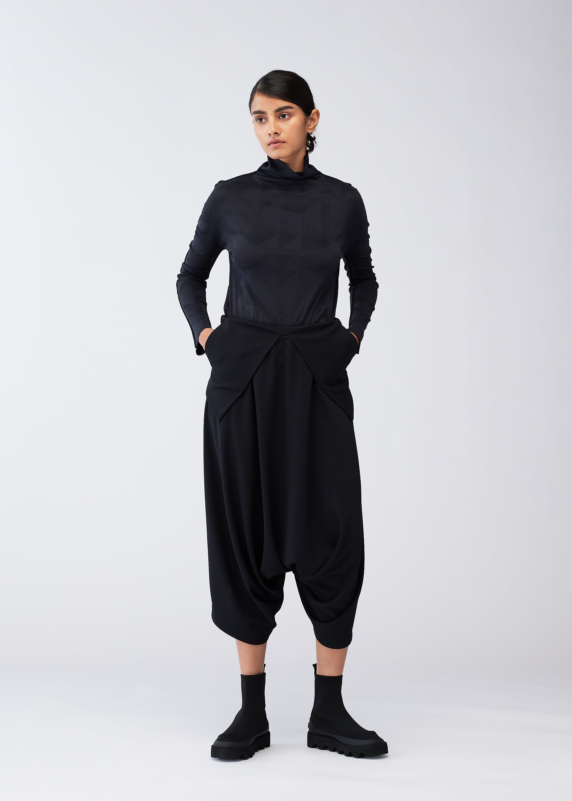 132 5.㎡ – isseymiyake.com