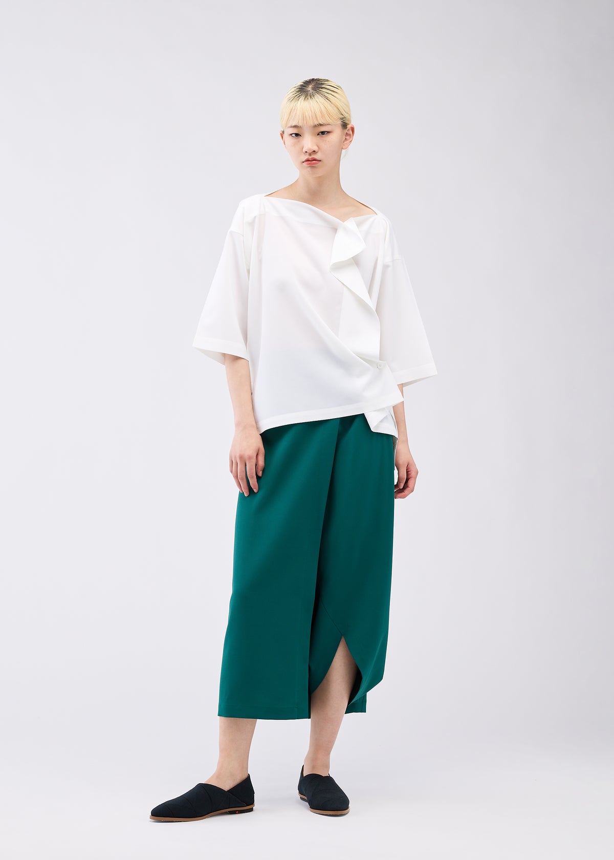 FLAT ONE TUCK T、ウィメンズ_トップス_トップ、着用画像1