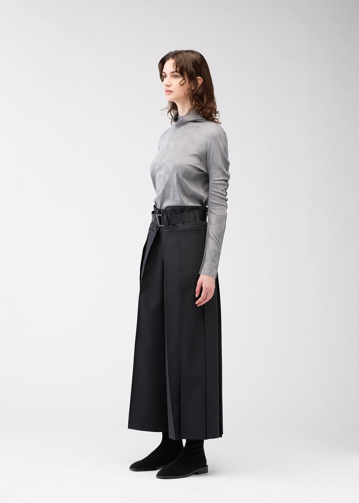 FLAT SIDE FOLD、ウィメンズ_パンツ、着用画像2