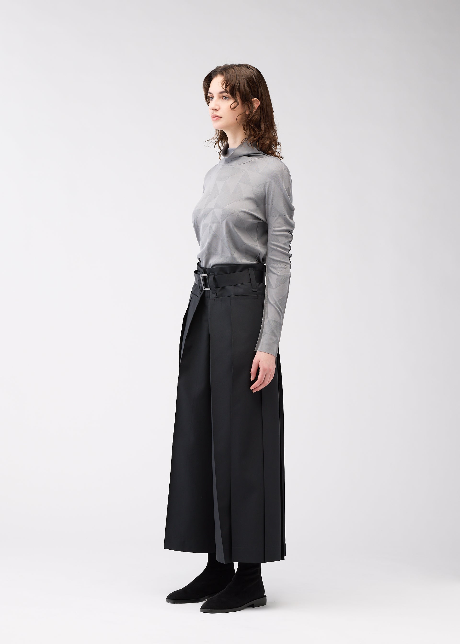 FLAT SIDE FOLD、ウィメンズ_パンツ、着用画像2
