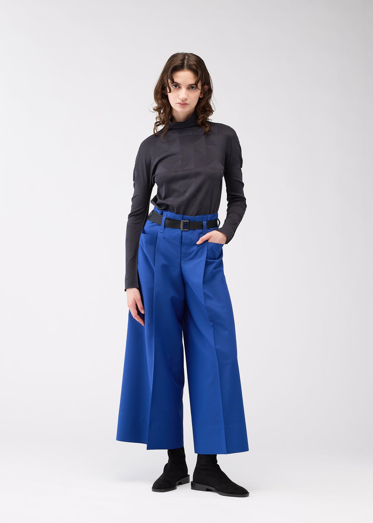 132 5. FLAT 2、ウィメンズ_パンツ、着用画像4