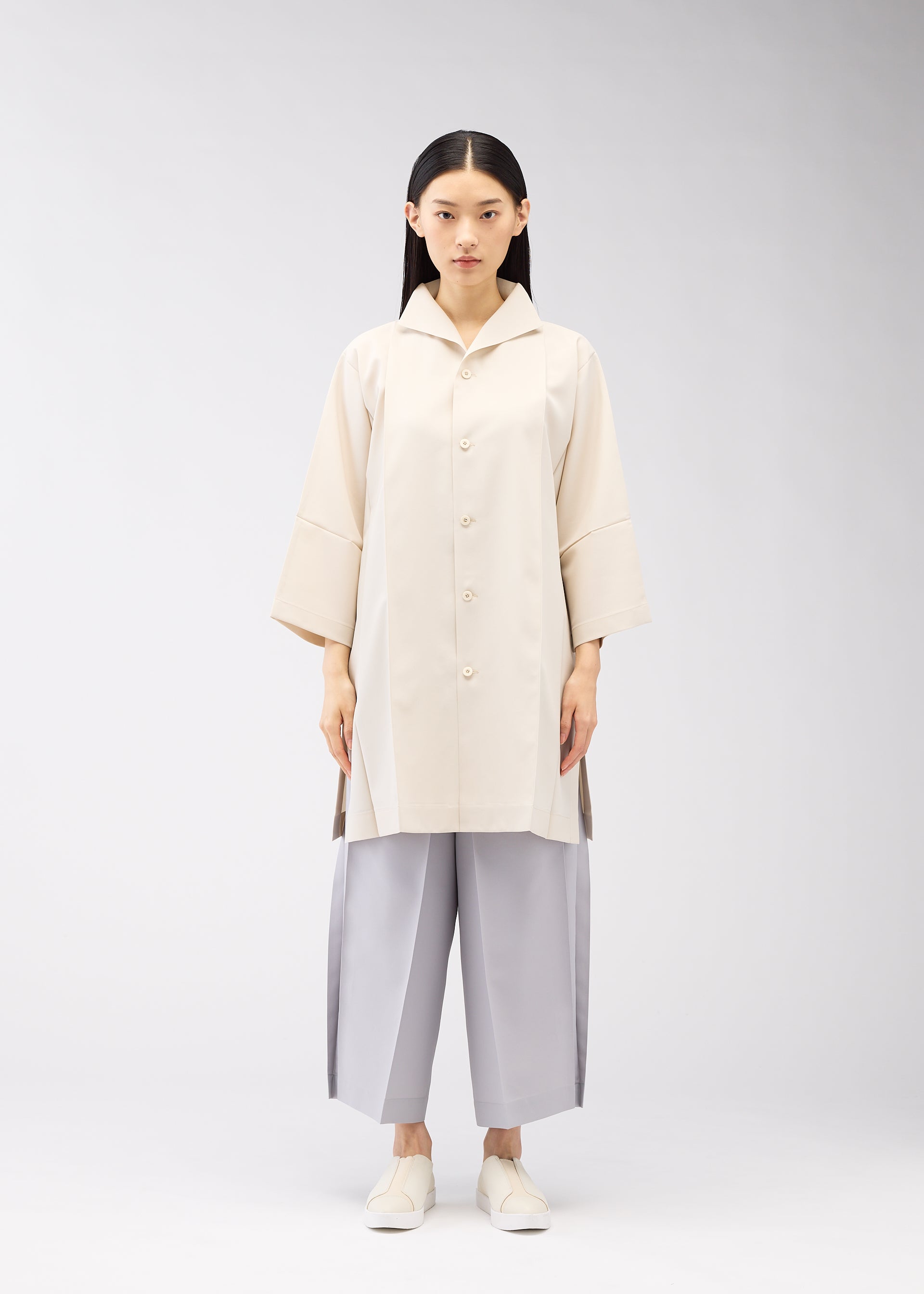 イッセイミヤケ ISSEY MIYAKE 2024年春夏 ボウタイブラウス