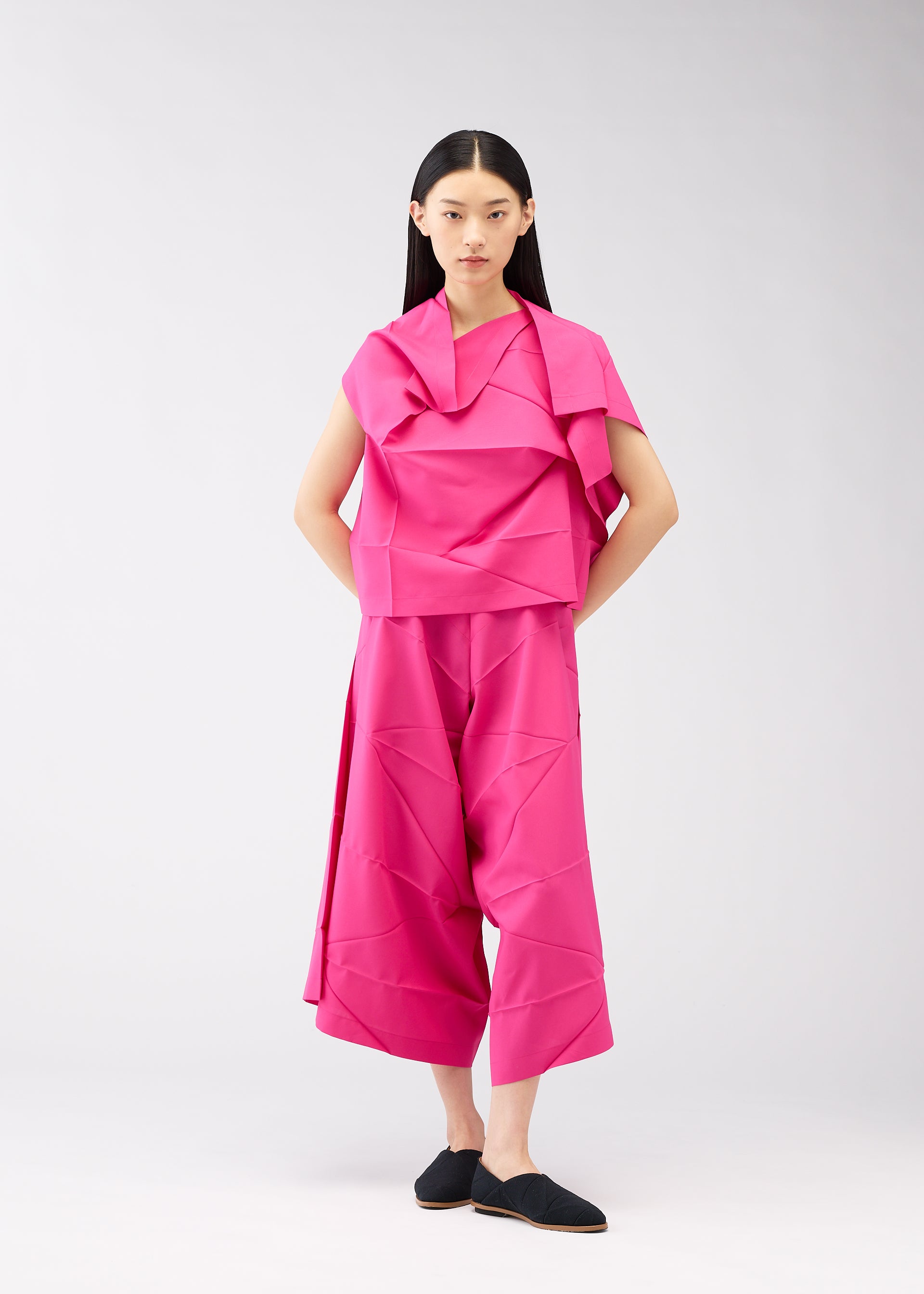 NO.2 – isseymiyake.com