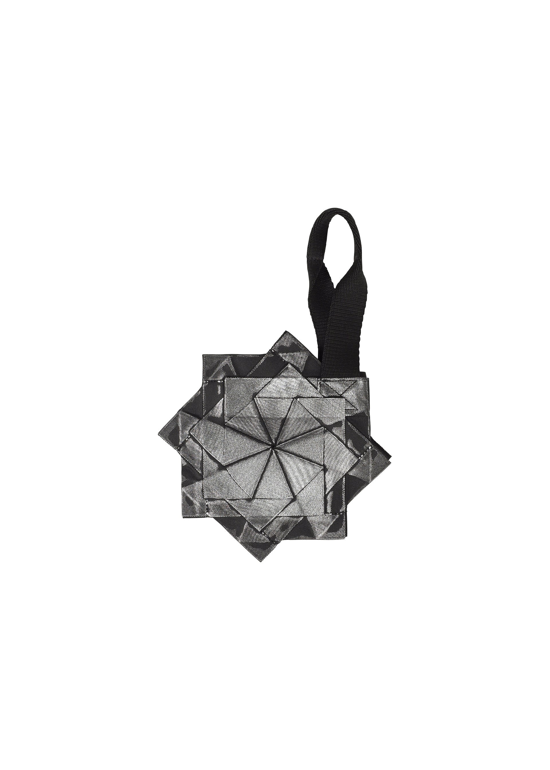 132 5. STANDARD BAG – isseymiyake.com