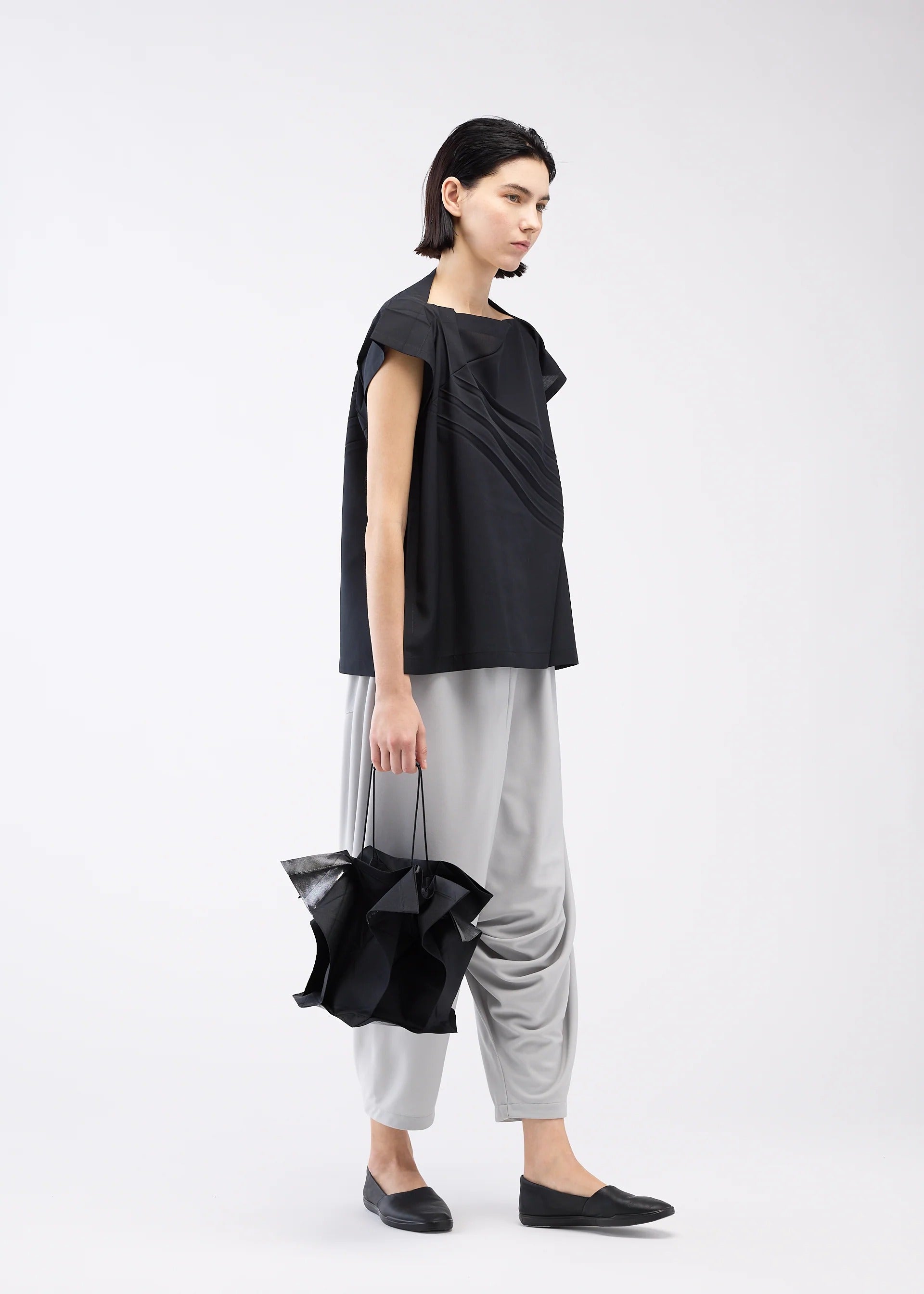 バッグ 132 5. STANDARD BAG 132 5. STANDARD BAG – isseymiyake.com