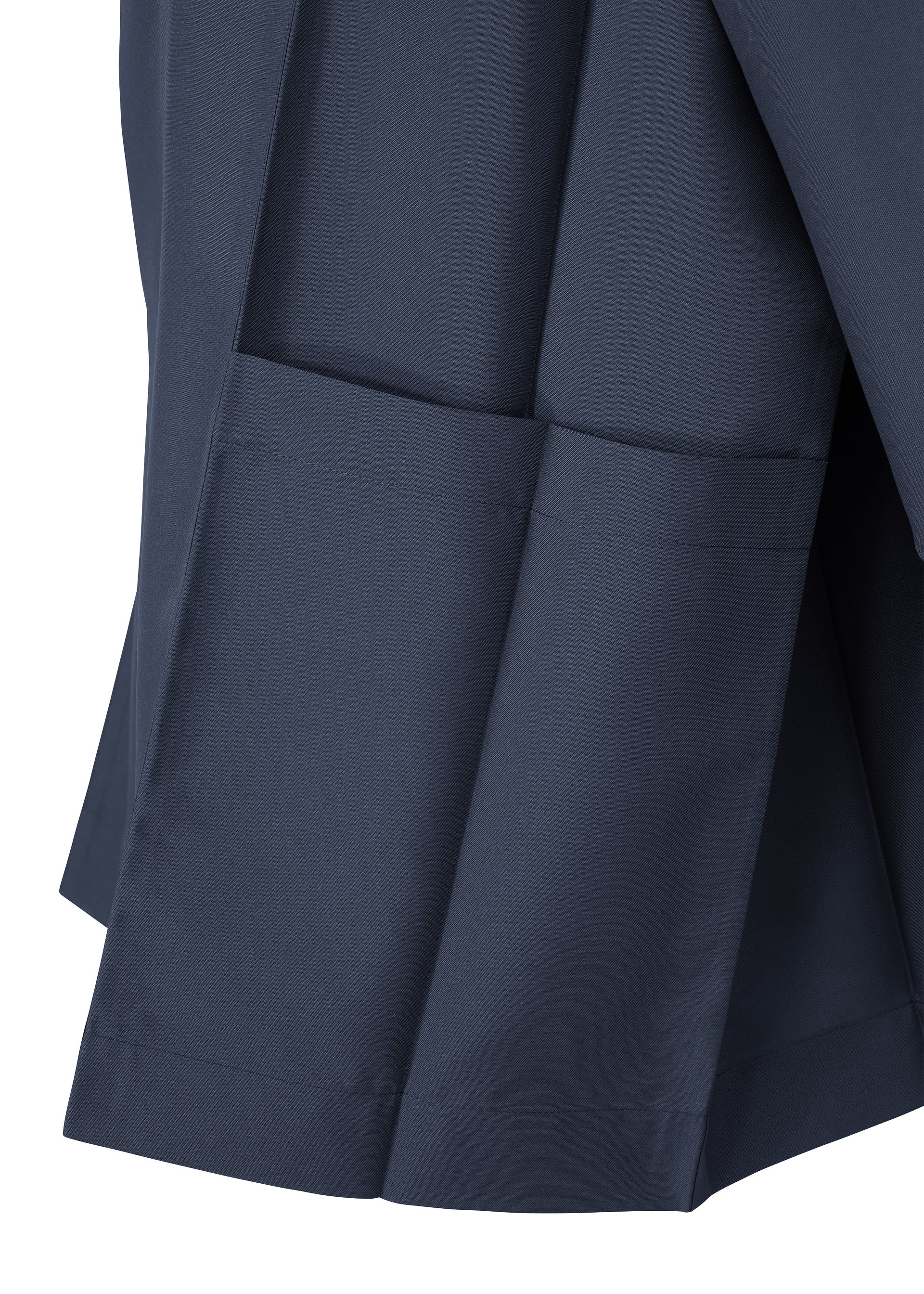 132 5. FLAT 2 – isseymiyake.com