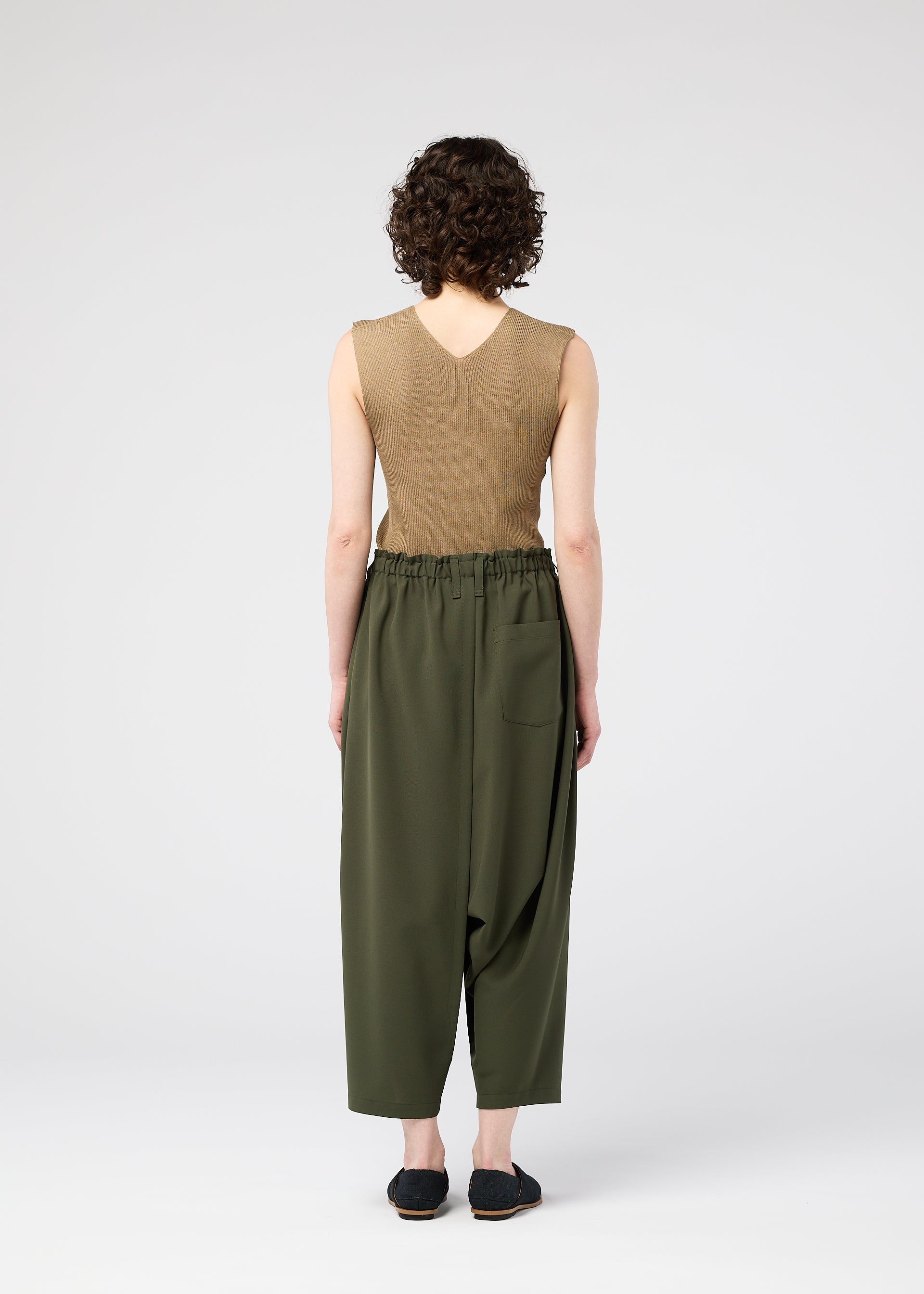 SEAMLESS、ウィメンズ_パンツ、着用画像3