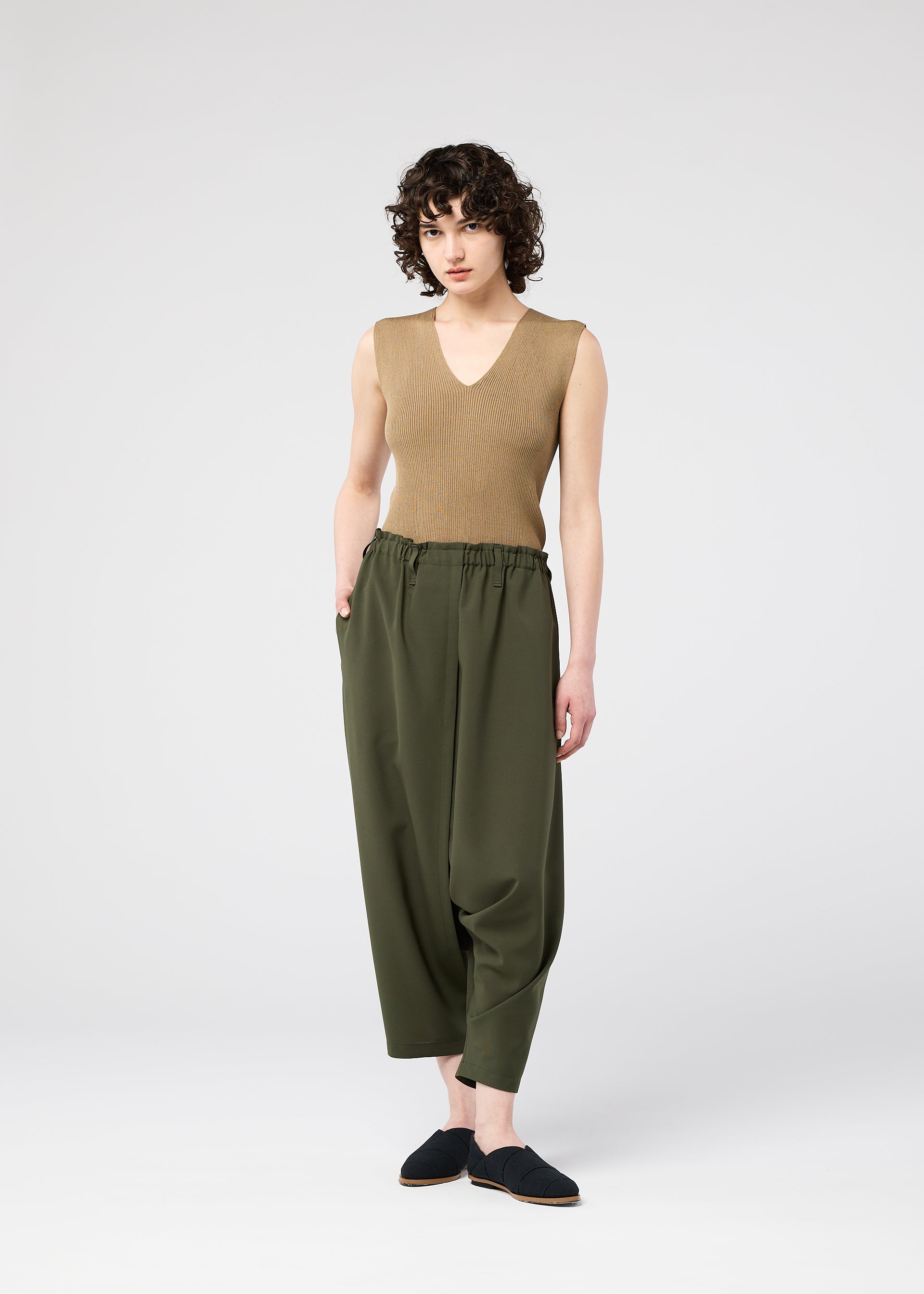 SEAMLESS、ウィメンズ_パンツ、着用画像5