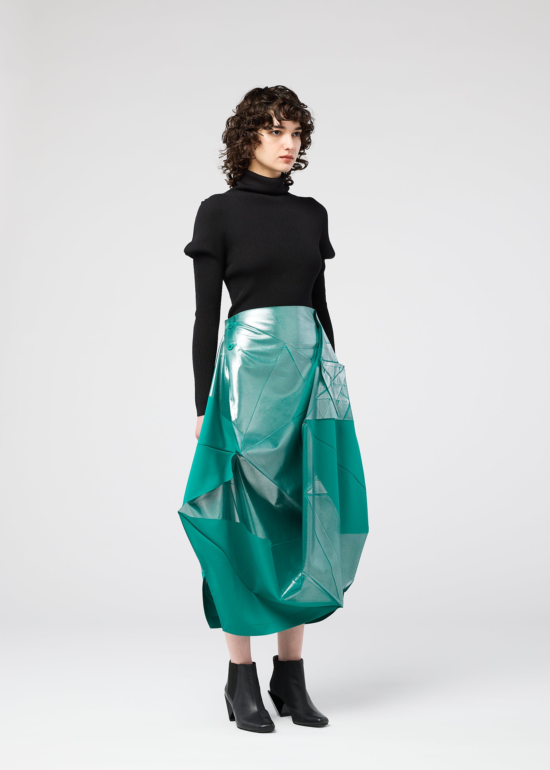 NO.17 FOIL – isseymiyake.com