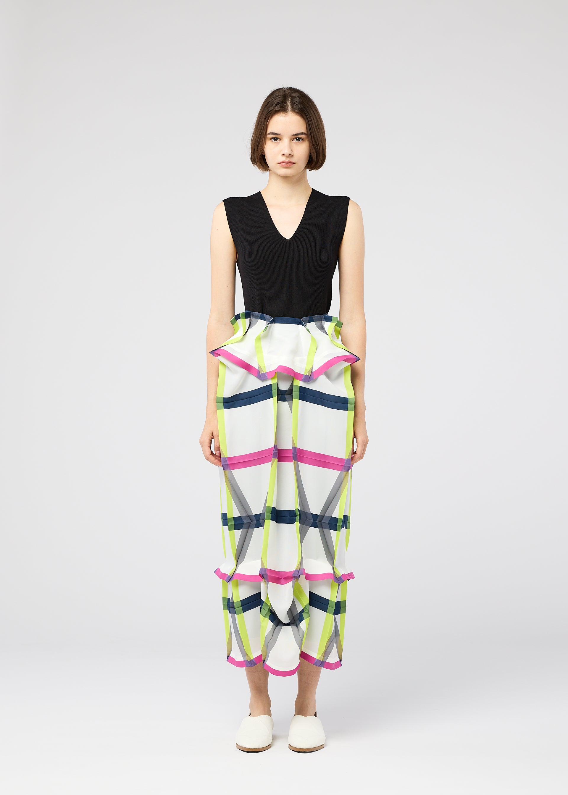 ＊タグ付き新品＊ ISSEY MIYAKE HaaT 巻きスカート サイズ3 イッセイミヤケISSEY MIYAKE ウールハイウエストスカート 黒11 (K-131022)