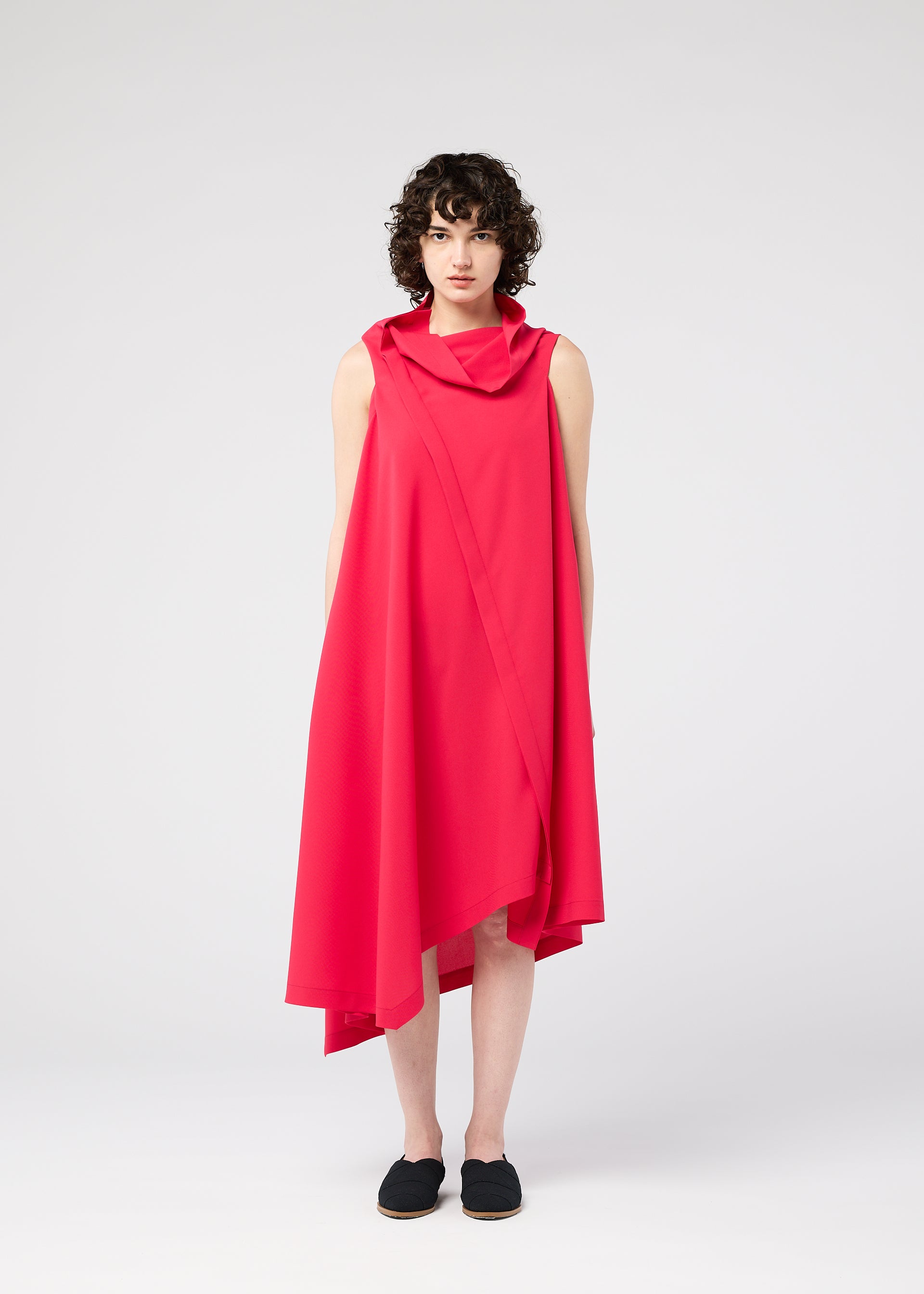 最終価格❣️ラクマクーポン５％❣️イッセイミヤケ1325 変形トップスブラウス 132 5. ISSEY MIYAKE – isseymiyake.com