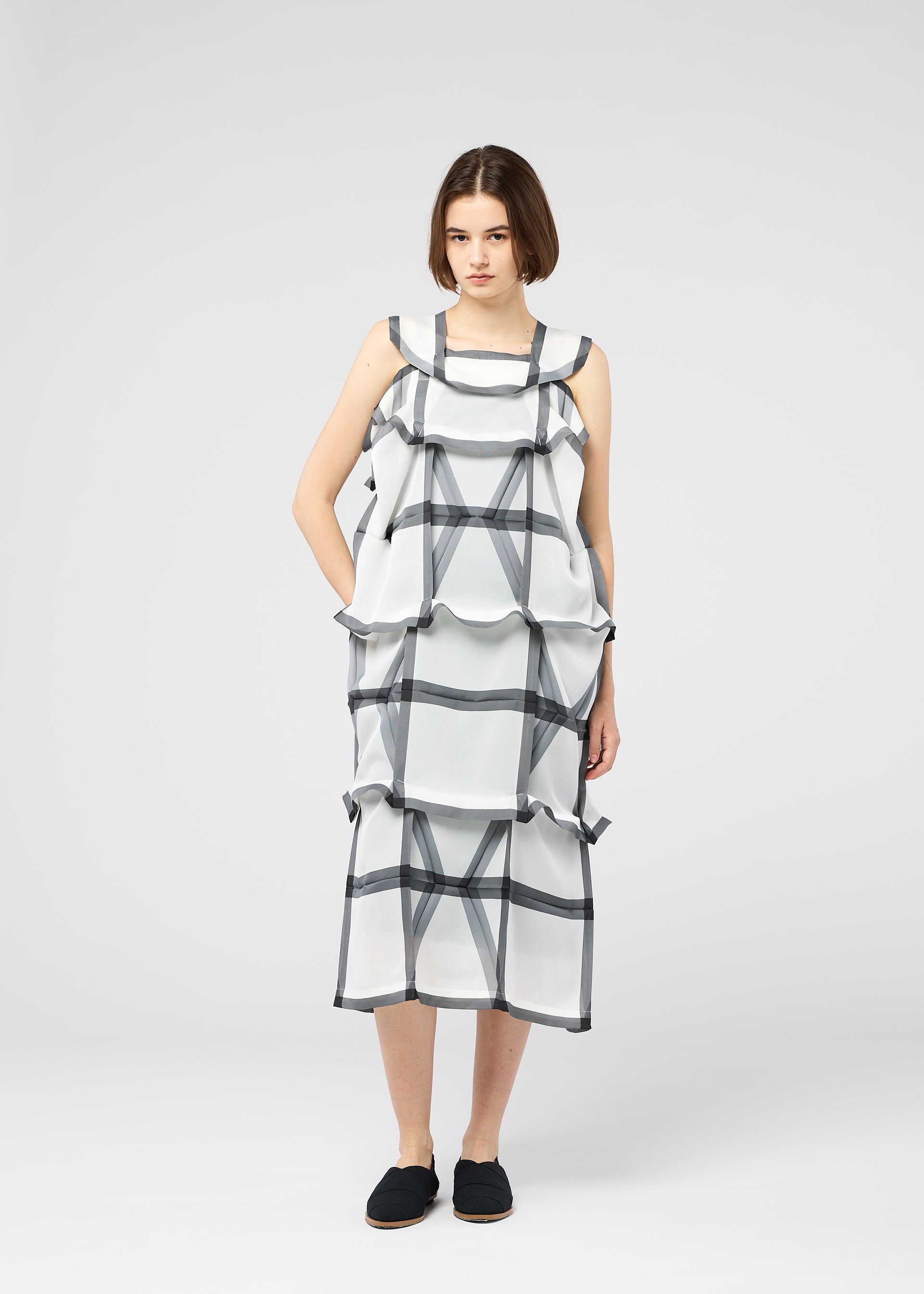 NO.6 TRANSLUCENT – isseymiyake.com