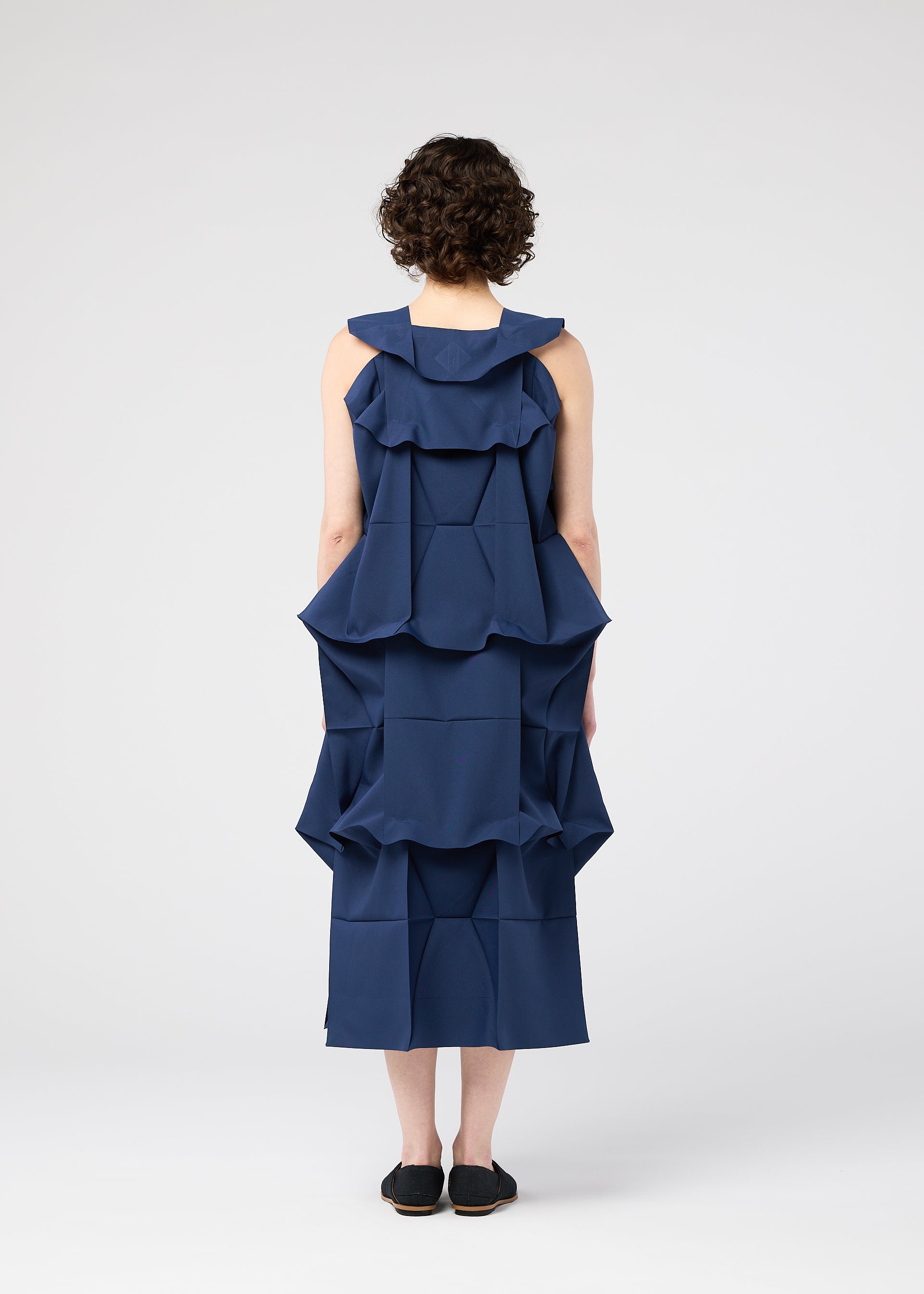 NO.6 SOLID – isseymiyake.com