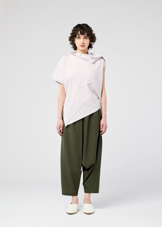 RADIAL FOLD SHIRT、ウィメンズ_トップス_トップ、着用画像1