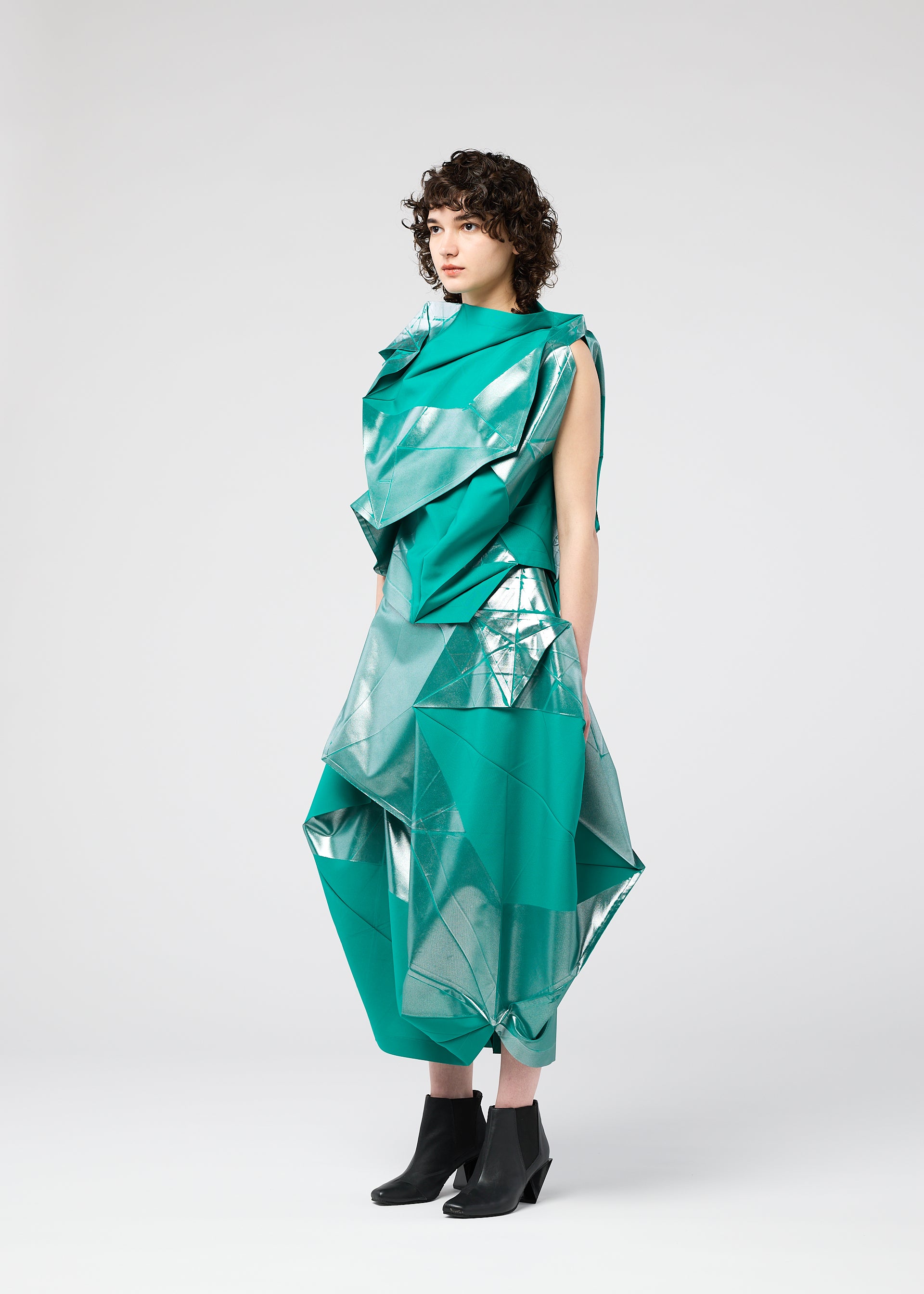 NO.17 FOIL – isseymiyake.com
