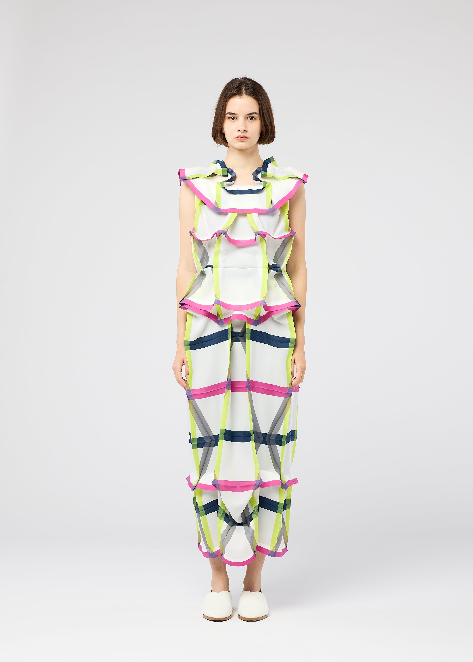 NO.6 TRANSLUCENT – isseymiyake.com