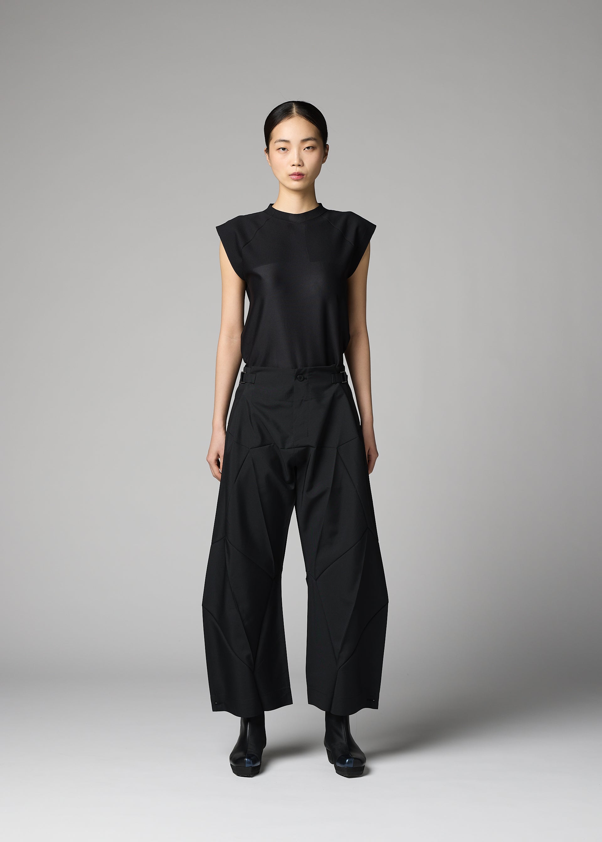 ウィメンズ／パンツ – isseymiyake.com