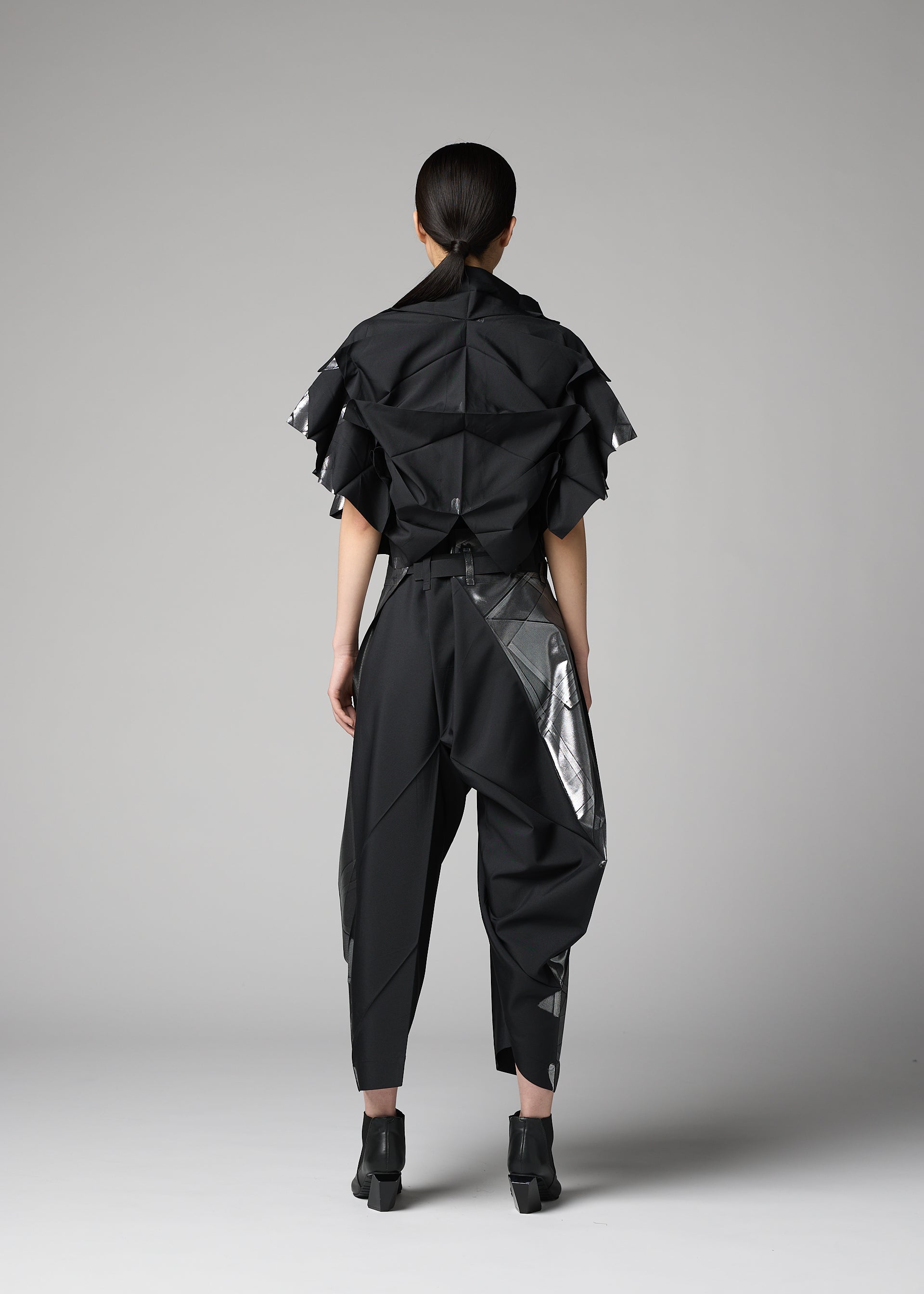 ISSEY MIYAKE イッセイミヤケ ドッキング １シャツ ポンチョ 羽織 No.10-1 – isseymiyake.com
