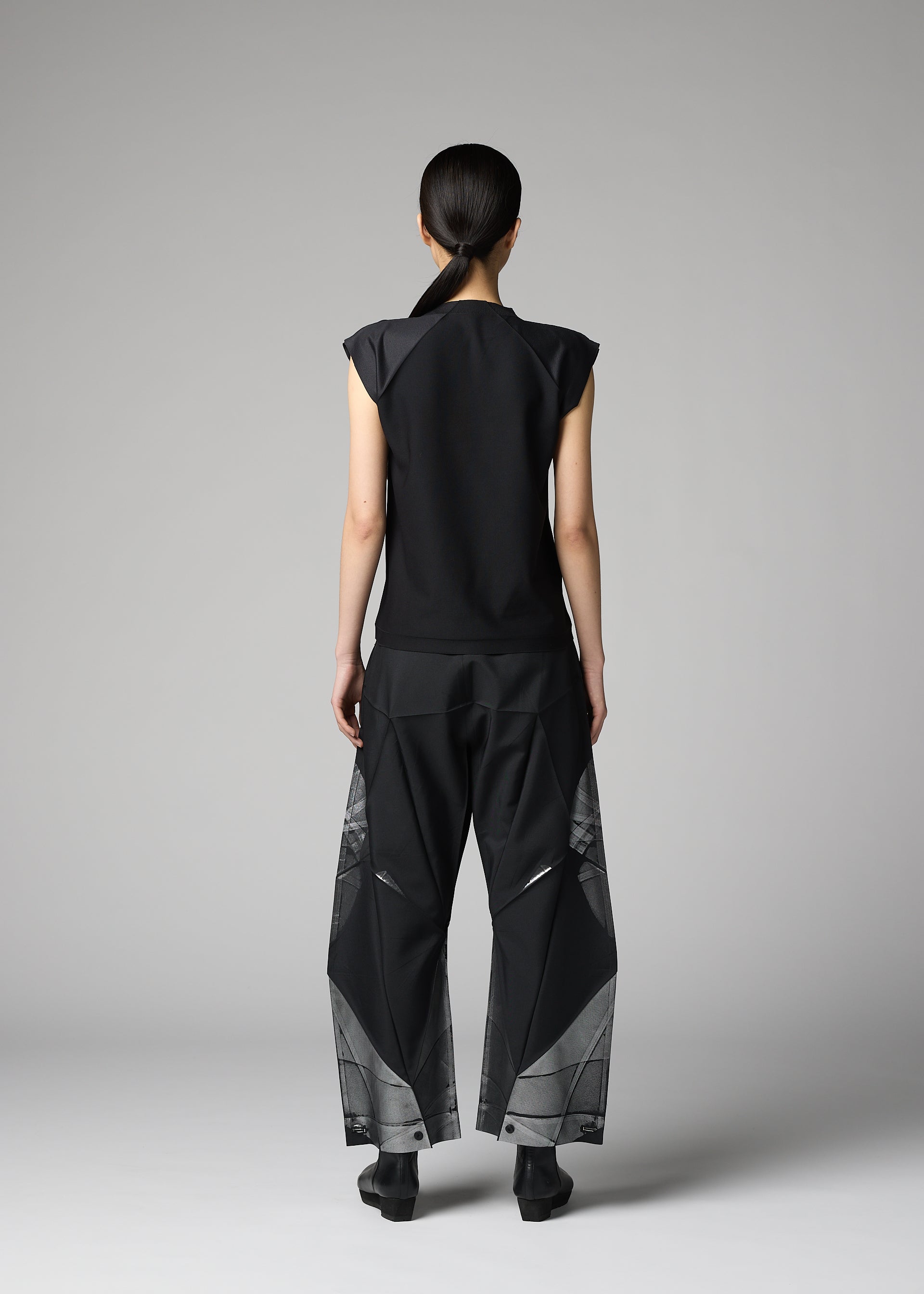 F-KN – isseymiyake.com