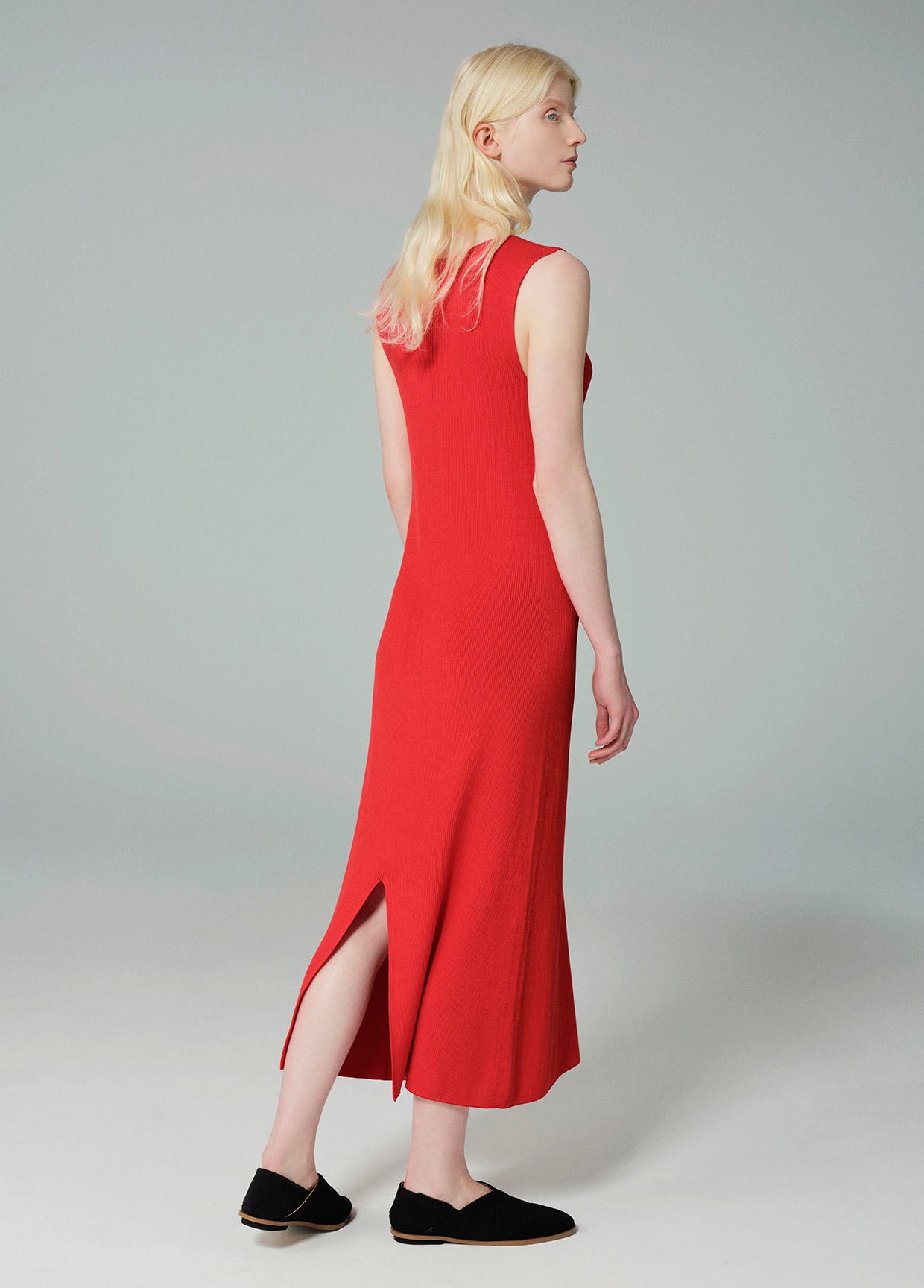132 5. ISSEY MIYAKE ルック – isseymiyake.com 132 5. ISSEY MIYAKE ルック – isseymiyake.com