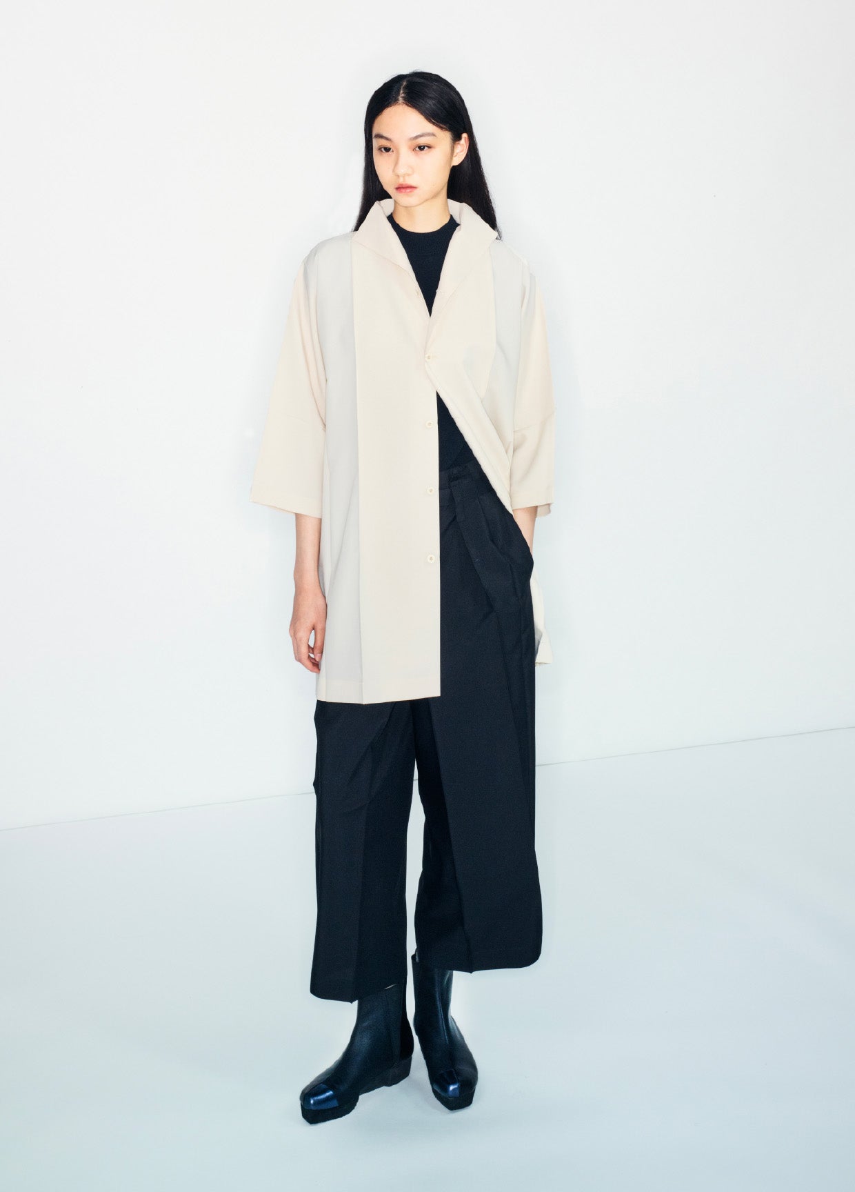 132 5. ISSEY MIYAKE LOOK 08