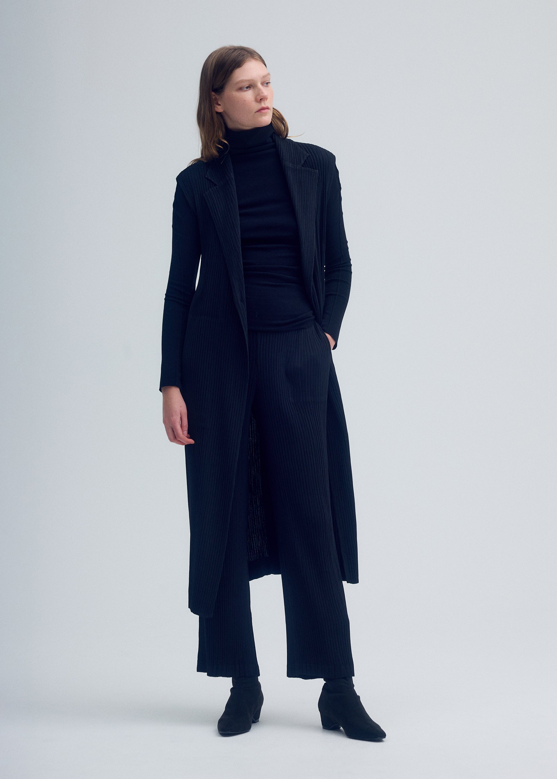 HATCHING PLEATS – isseymiyake.com