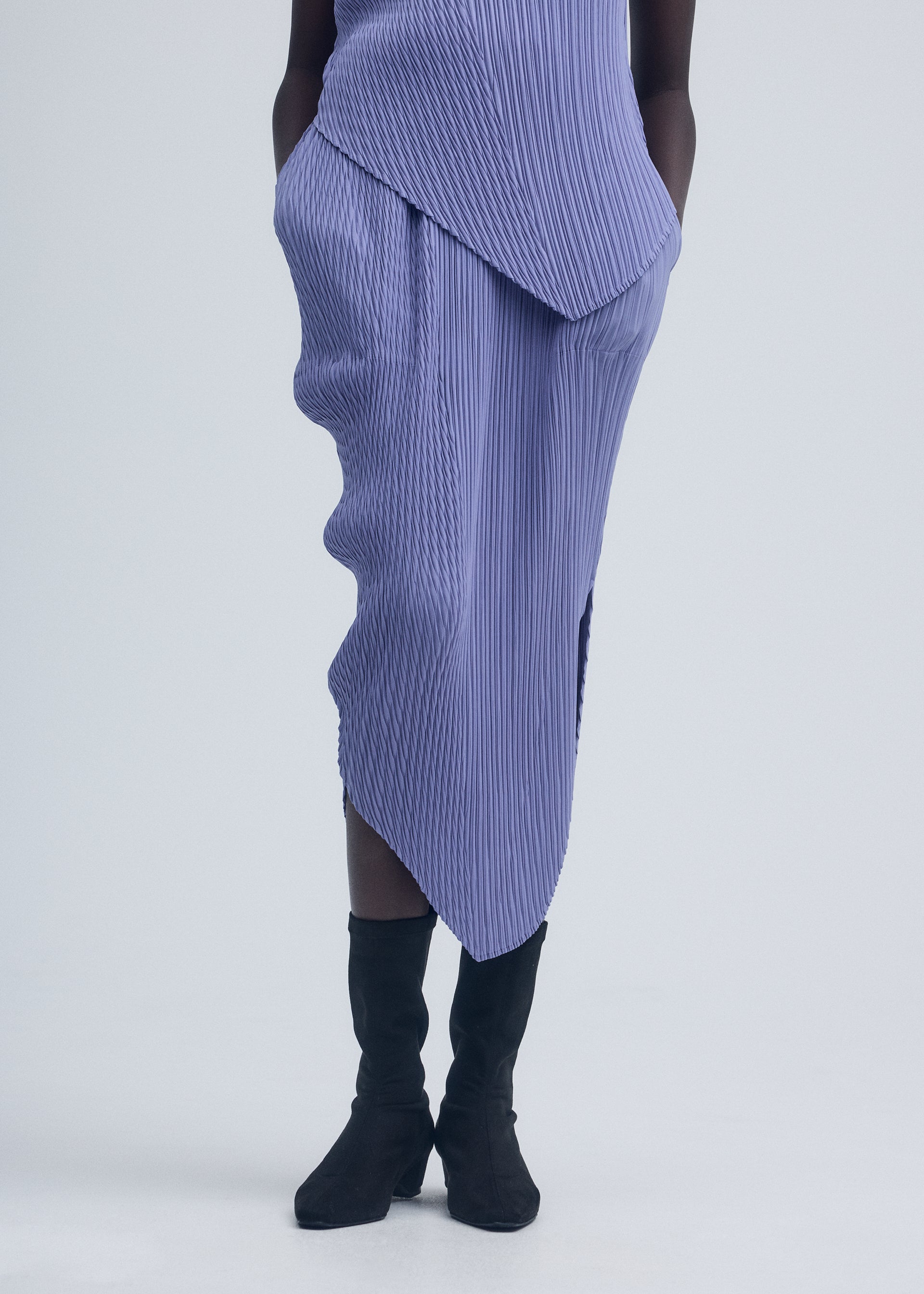 LEAF PLEATS – isseymiyake.com
