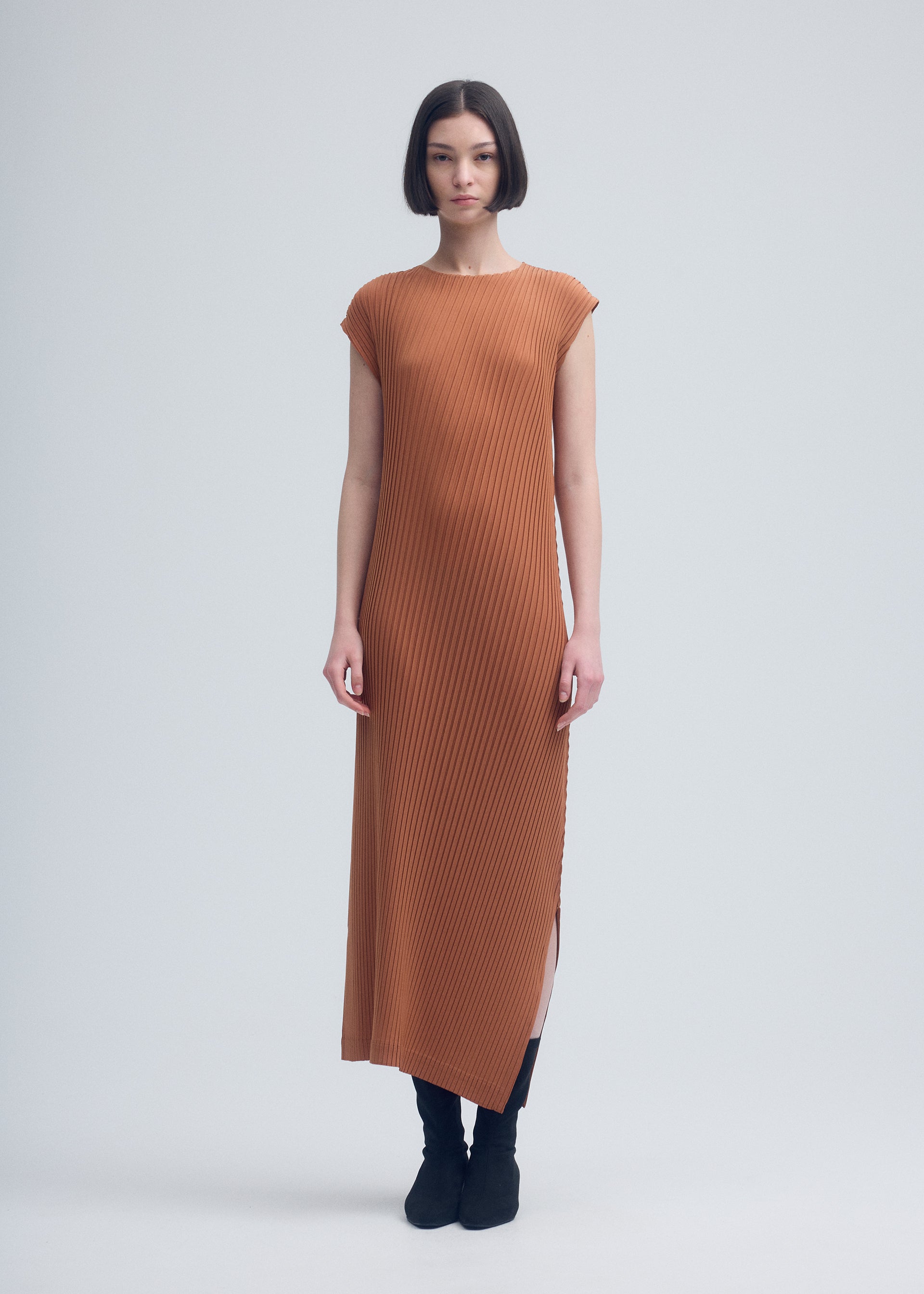VIGOR PLEATS SOLID – isseymiyake.com