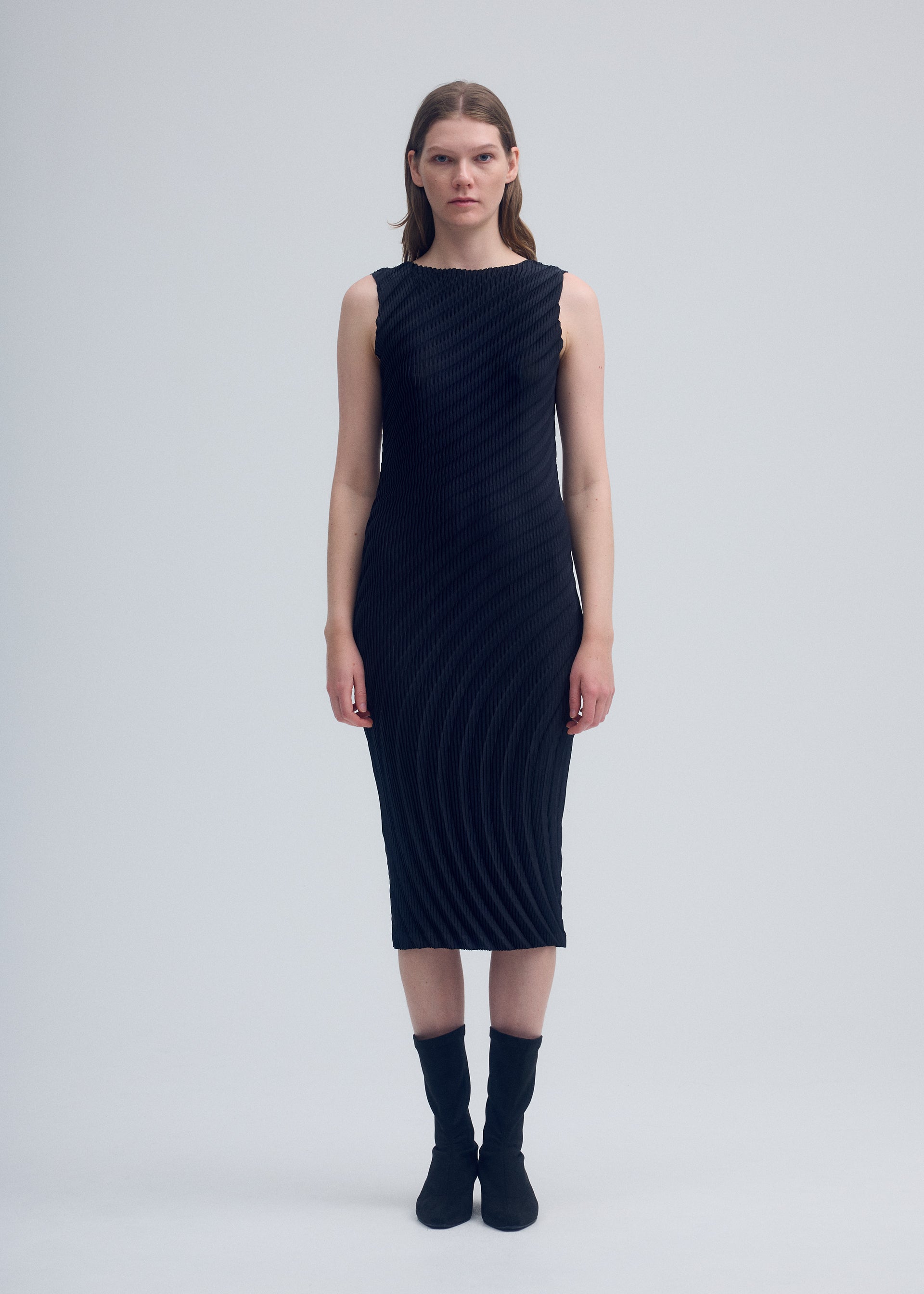 NUANCE PLEATS SOLID – isseymiyake.com