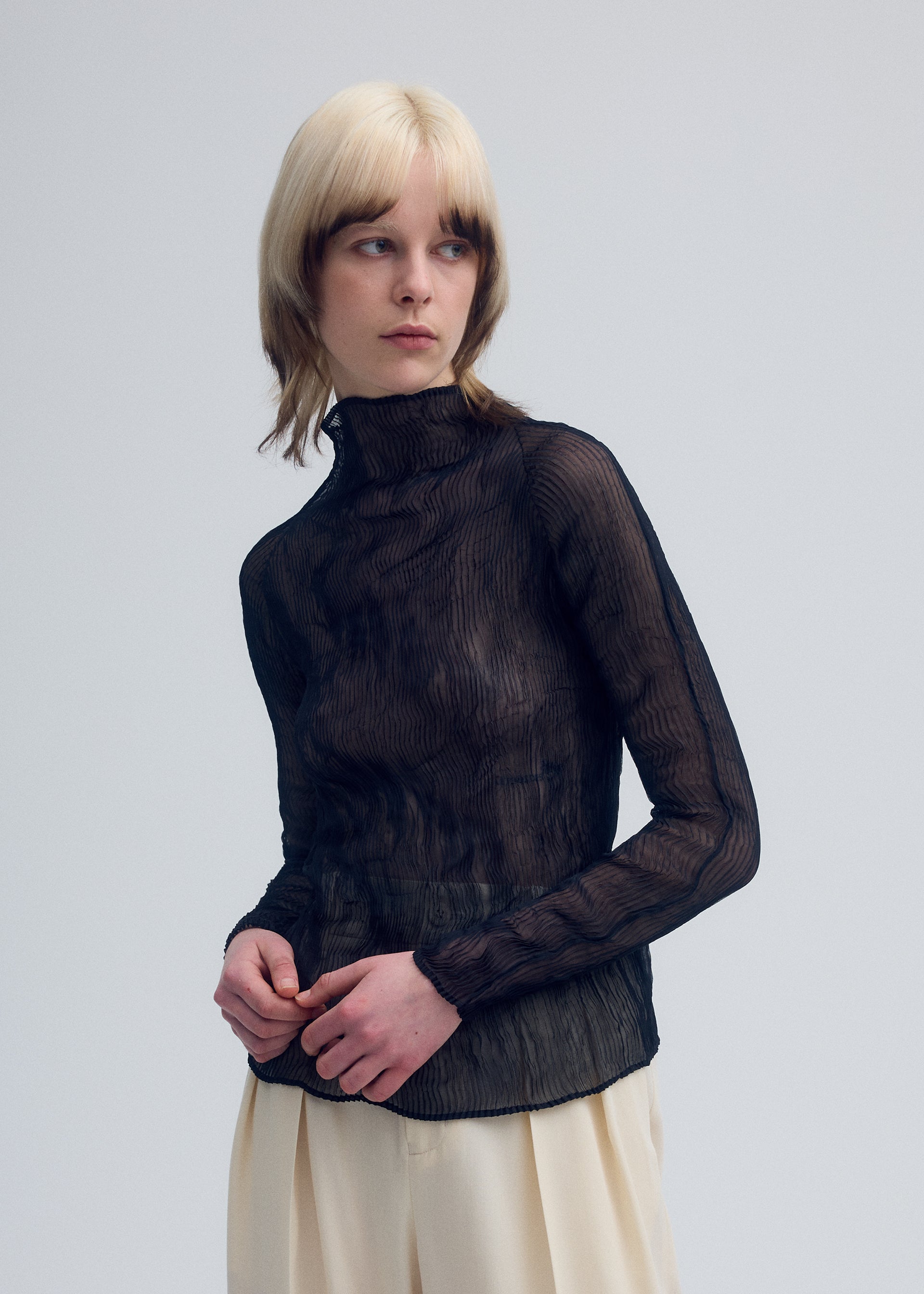 CHIFFON TWIST BK/WT-48 – isseymiyake.com
