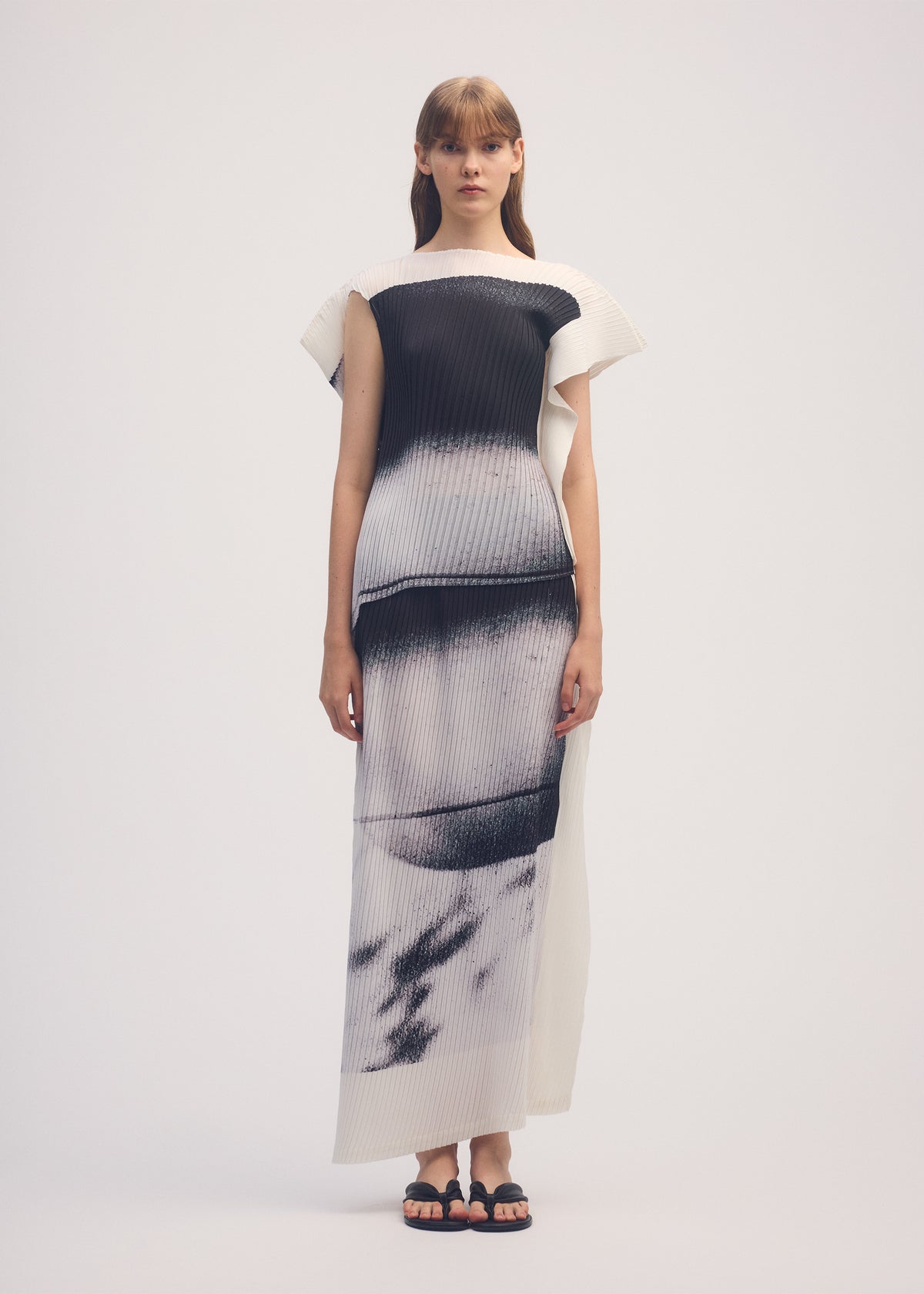 SHADOW STUDY PLEATS、ウィメンズ_スカート、着用画像1