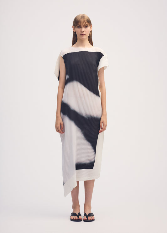 SHADOW STUDY PLEATS、ウィメンズ_ワンピース、着用画像1