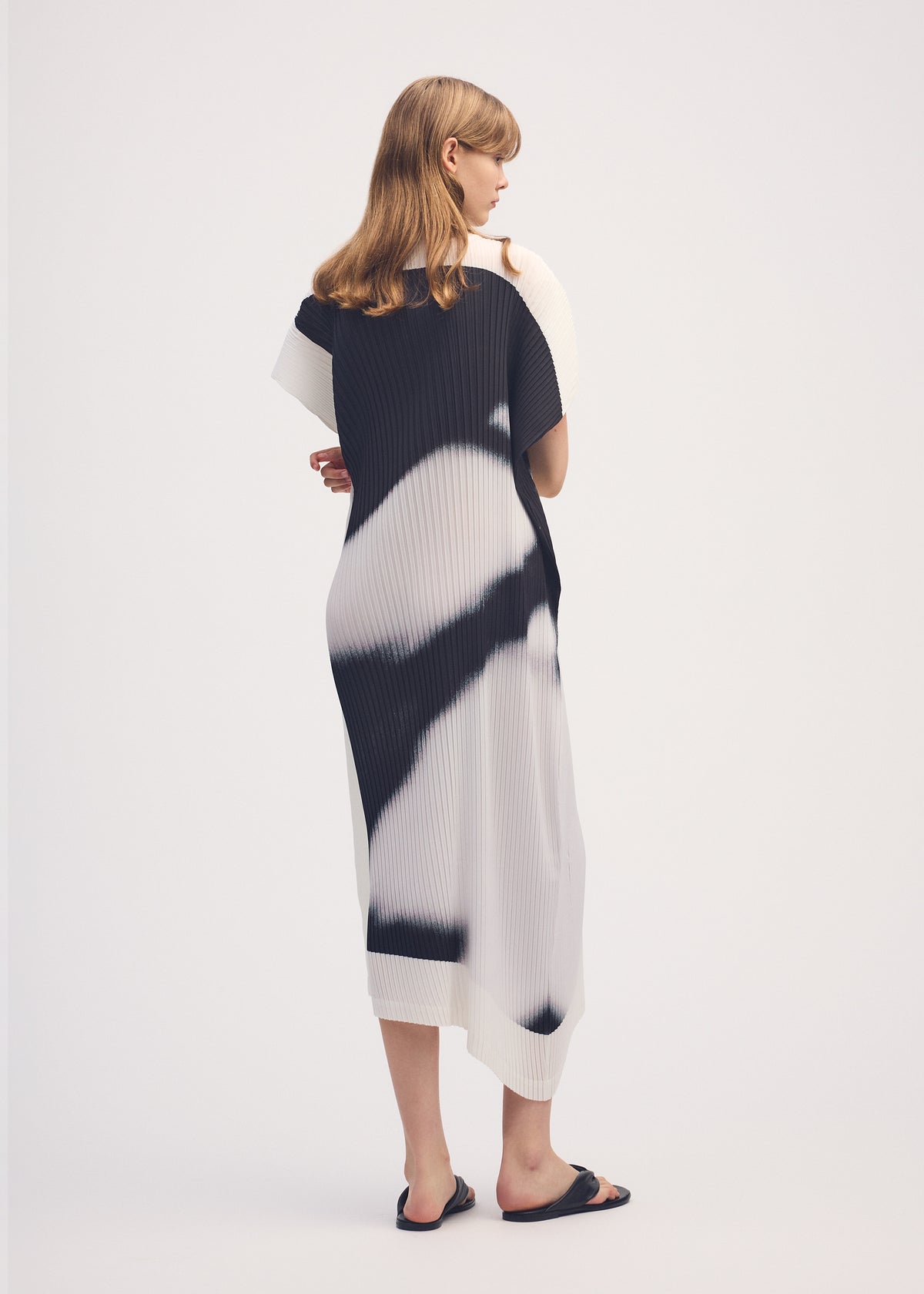 SHADOW STUDY PLEATS、ウィメンズ_ワンピース、着用画像3