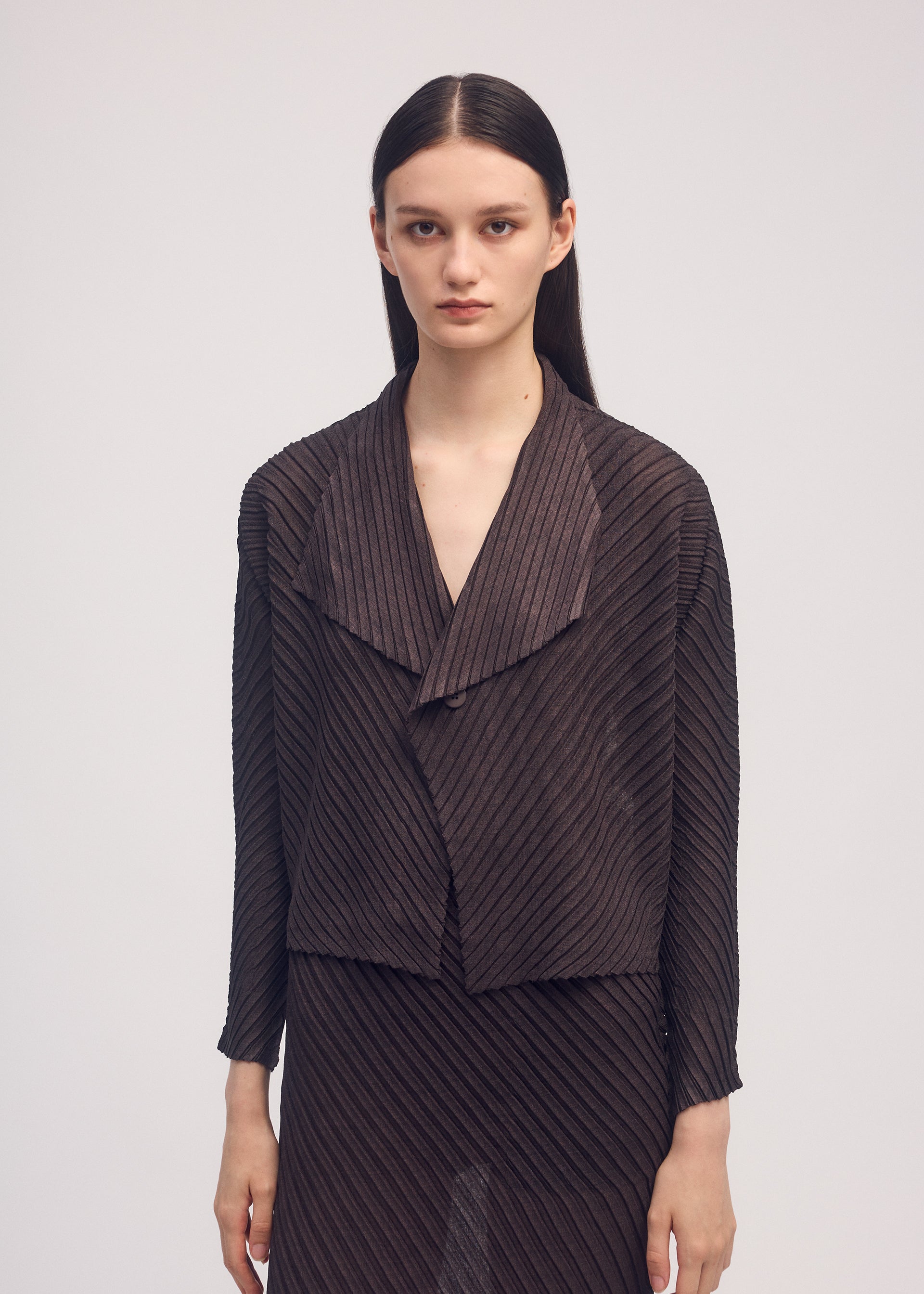 SHEER LINEN LIKE PLEATS、ウィメンズ_トップス_カーディガン、着用画像2