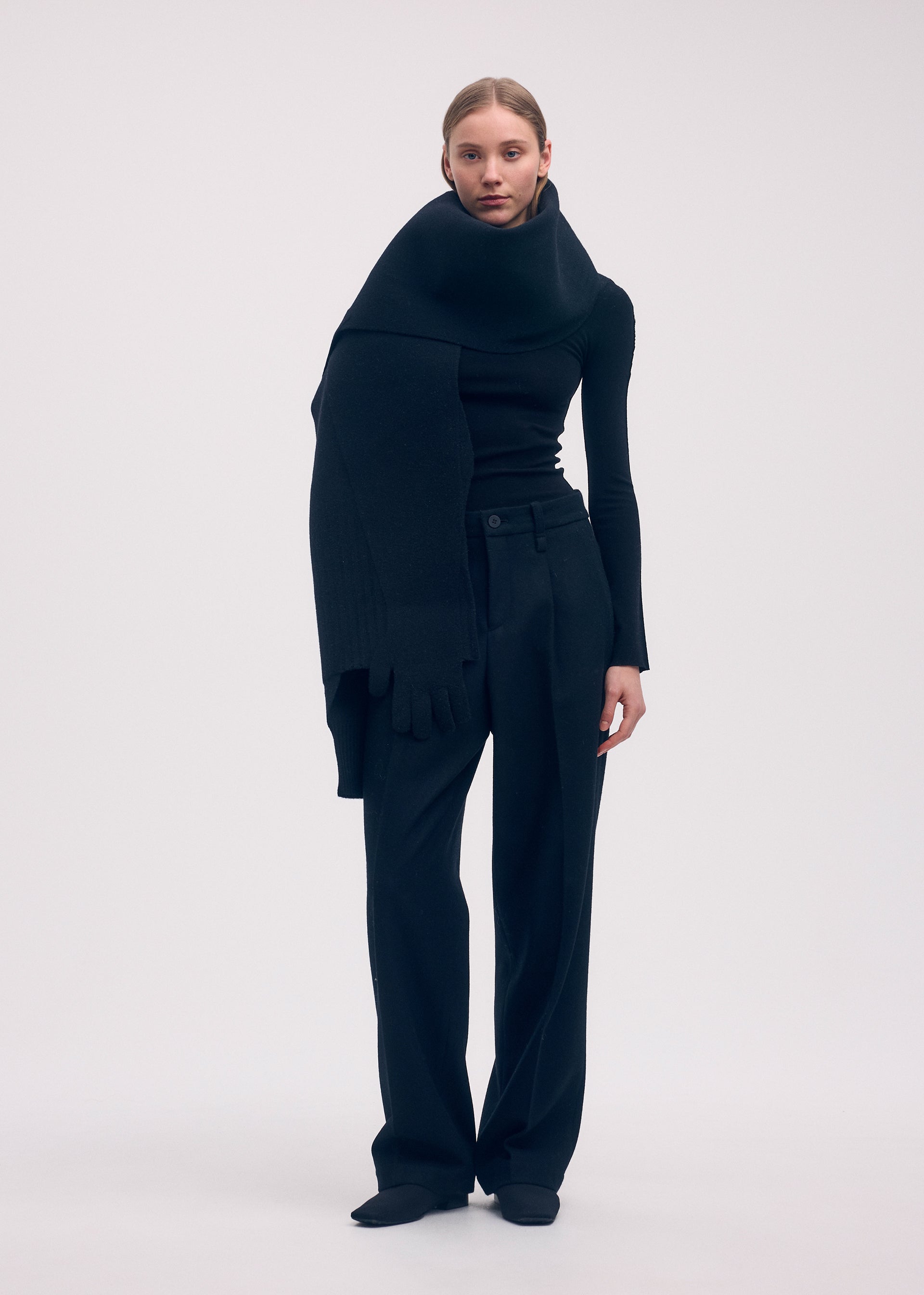 SLEEVES COLLECTION (STOLE) – isseymiyake.com