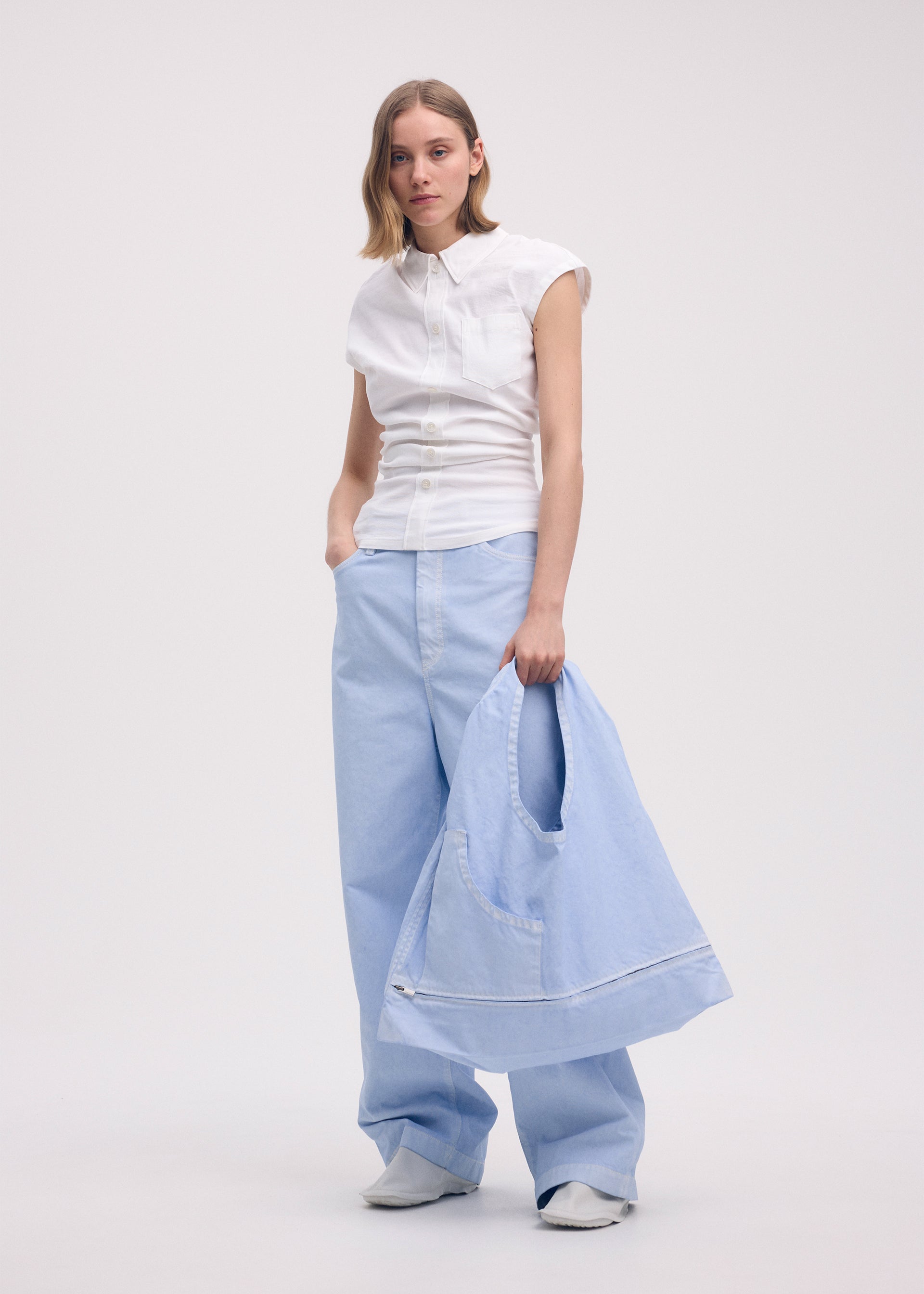 SCULPTURAL (BAG)、バッグ&財布_トートバッグ、着用画像2