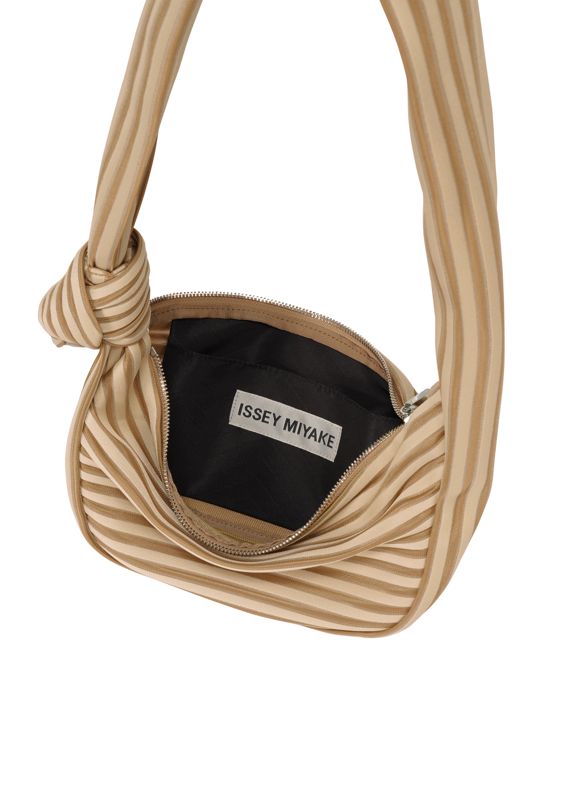 ISSEY MIYAKEバッグ LINEAR KNIT BAG-58 – isseymiyake.com