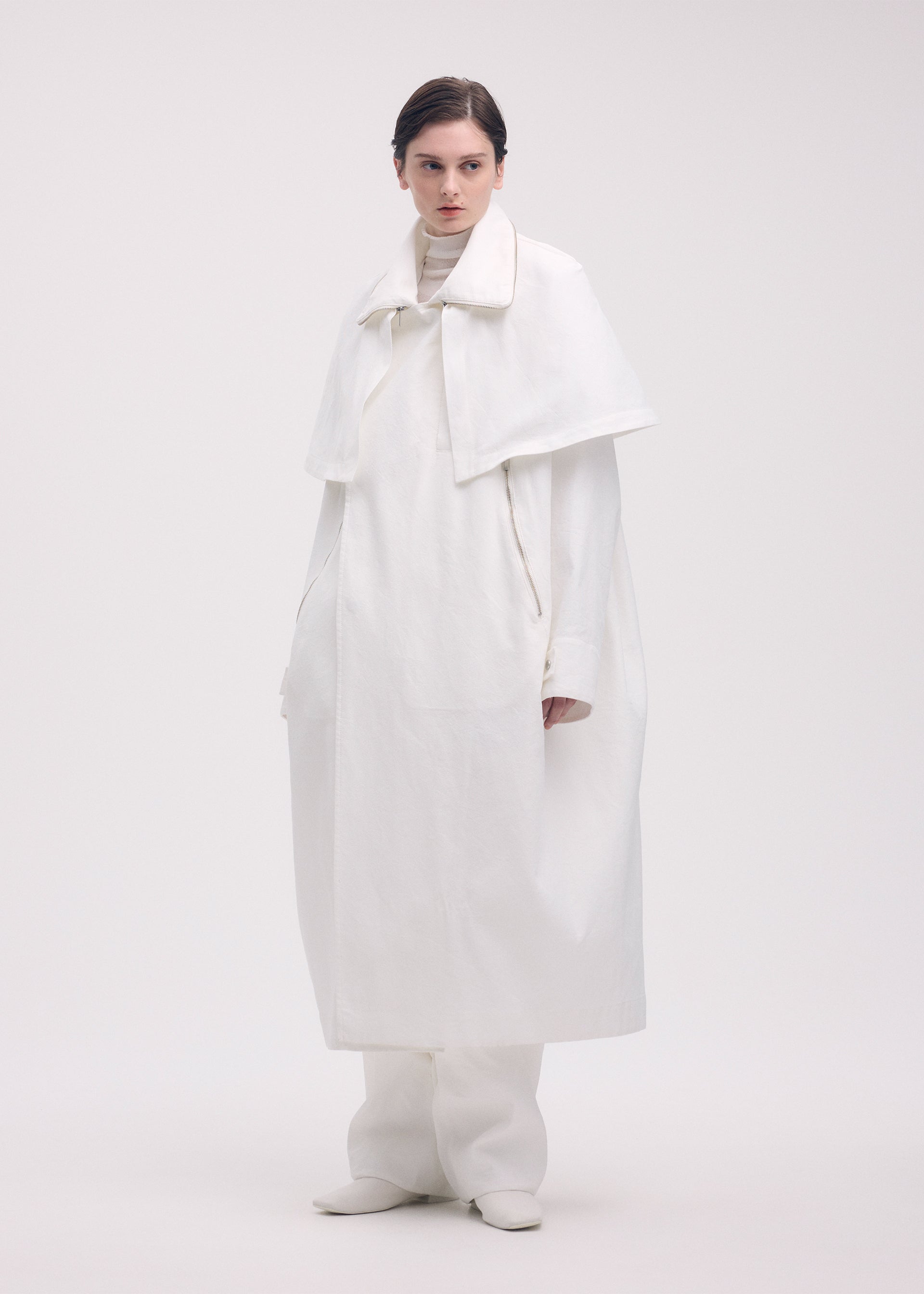 イッセイミヤケ　　フード付き厚手半コート 132 5. STANDARD – isseymiyake.com