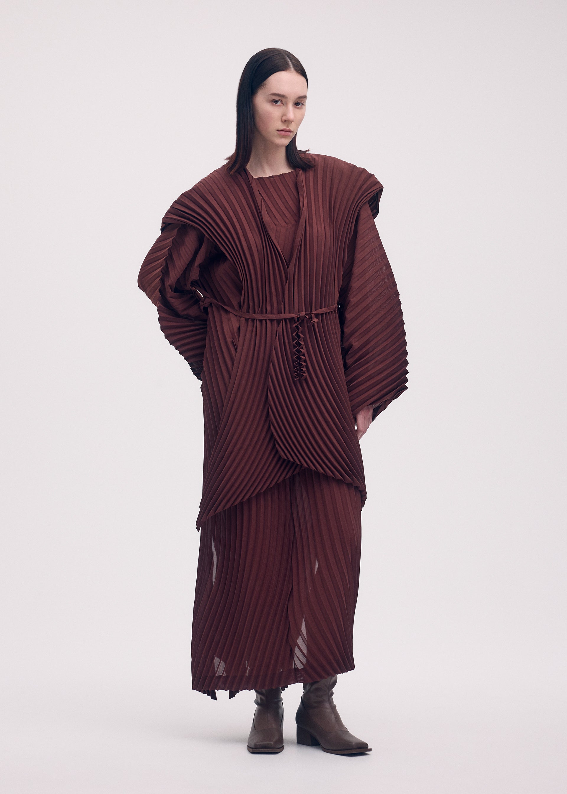 WAVE PLEATS、ウィメンズ_トップス_ベスト、着用画像2