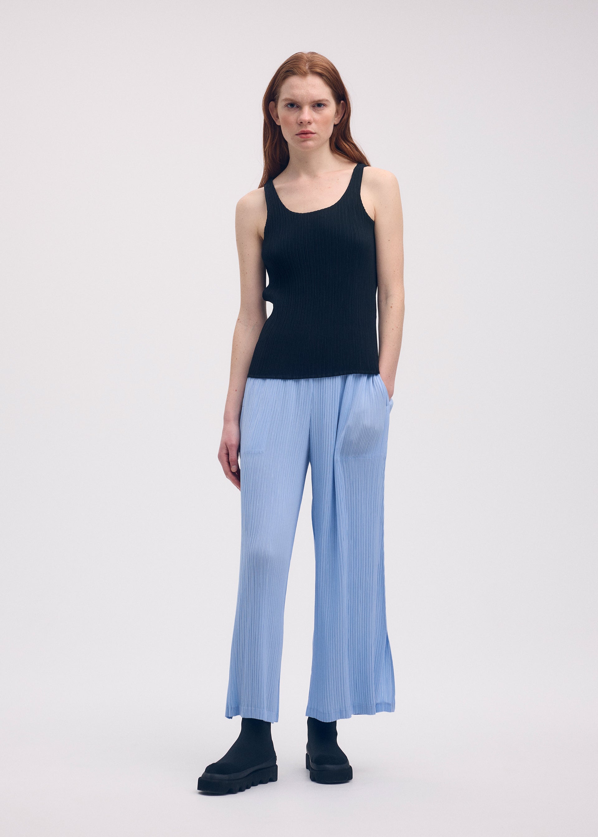 HATCHING BOTTOMS – isseymiyake.com