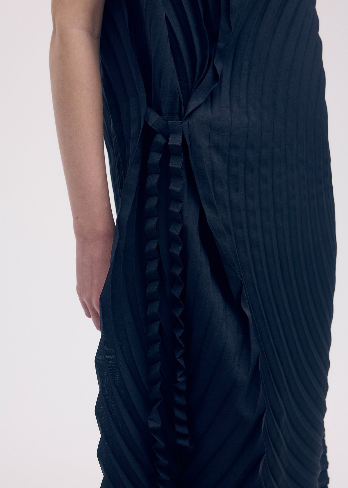 PAPER BAG PLEATS、ウィメンズ_ワンピース、着用画像3