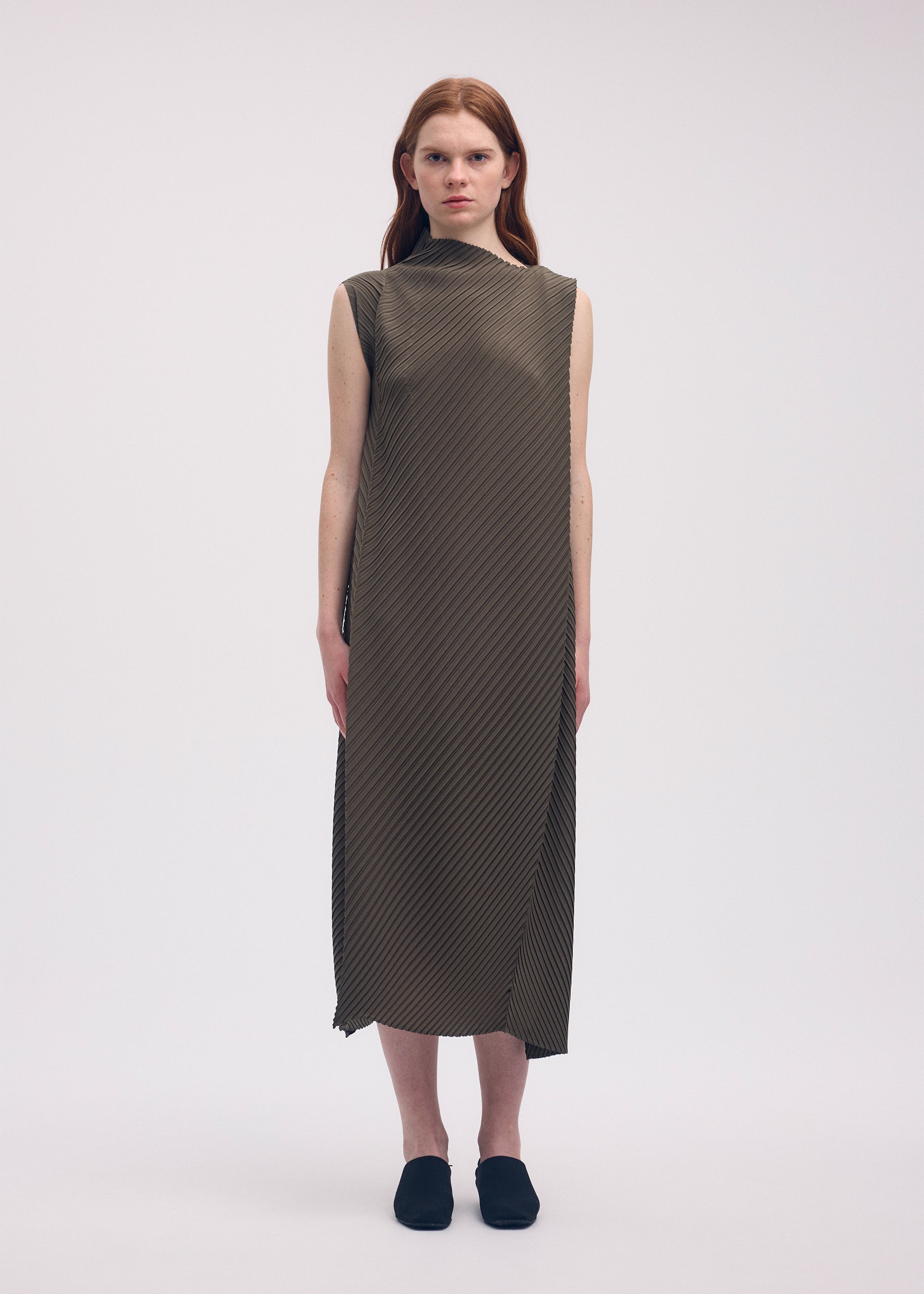 ウィメンズ／ワンピース – isseymiyake.com