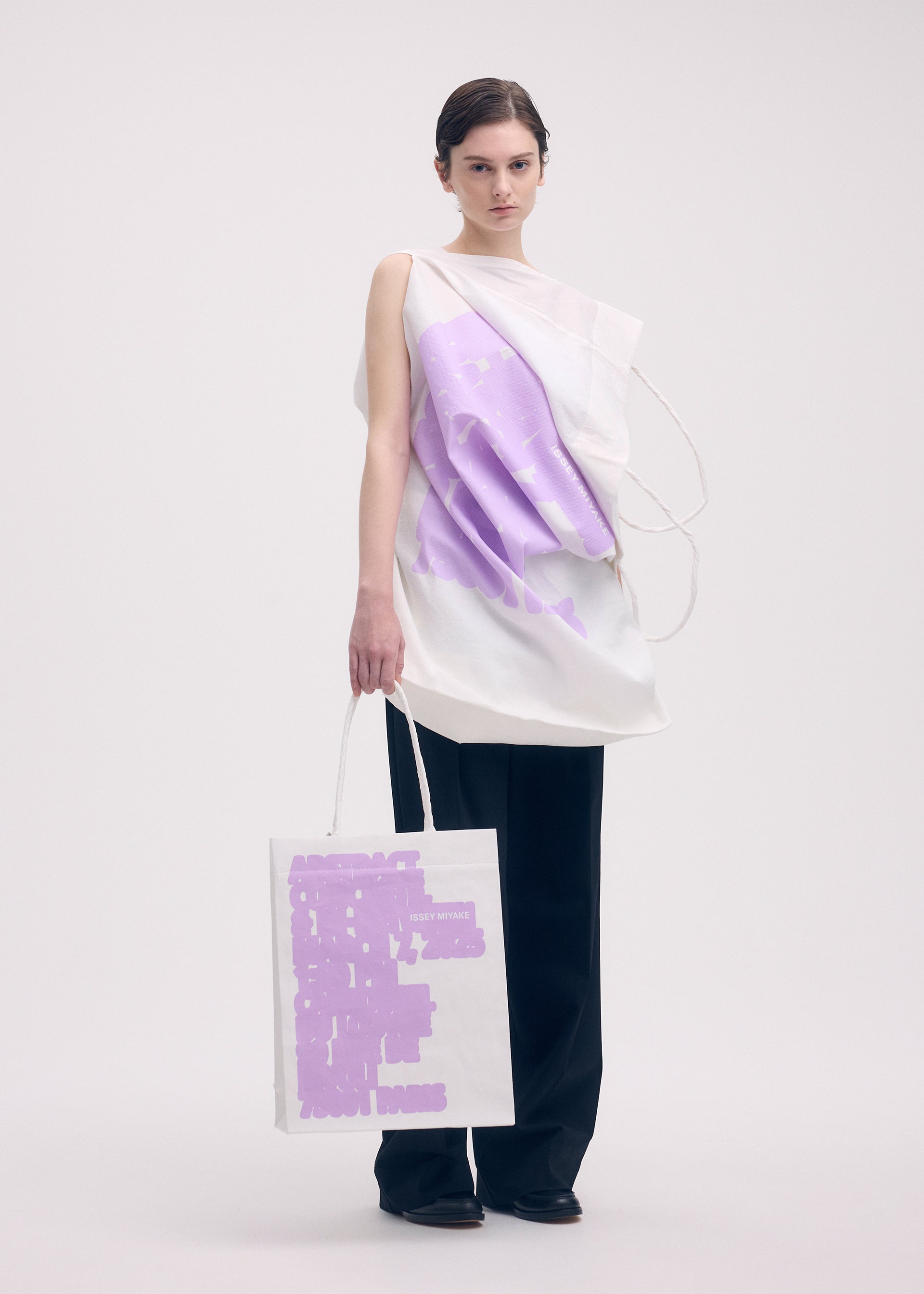 PAPER BAG (POSTER)、ウィメンズ_トップス_トップ、着用画像2