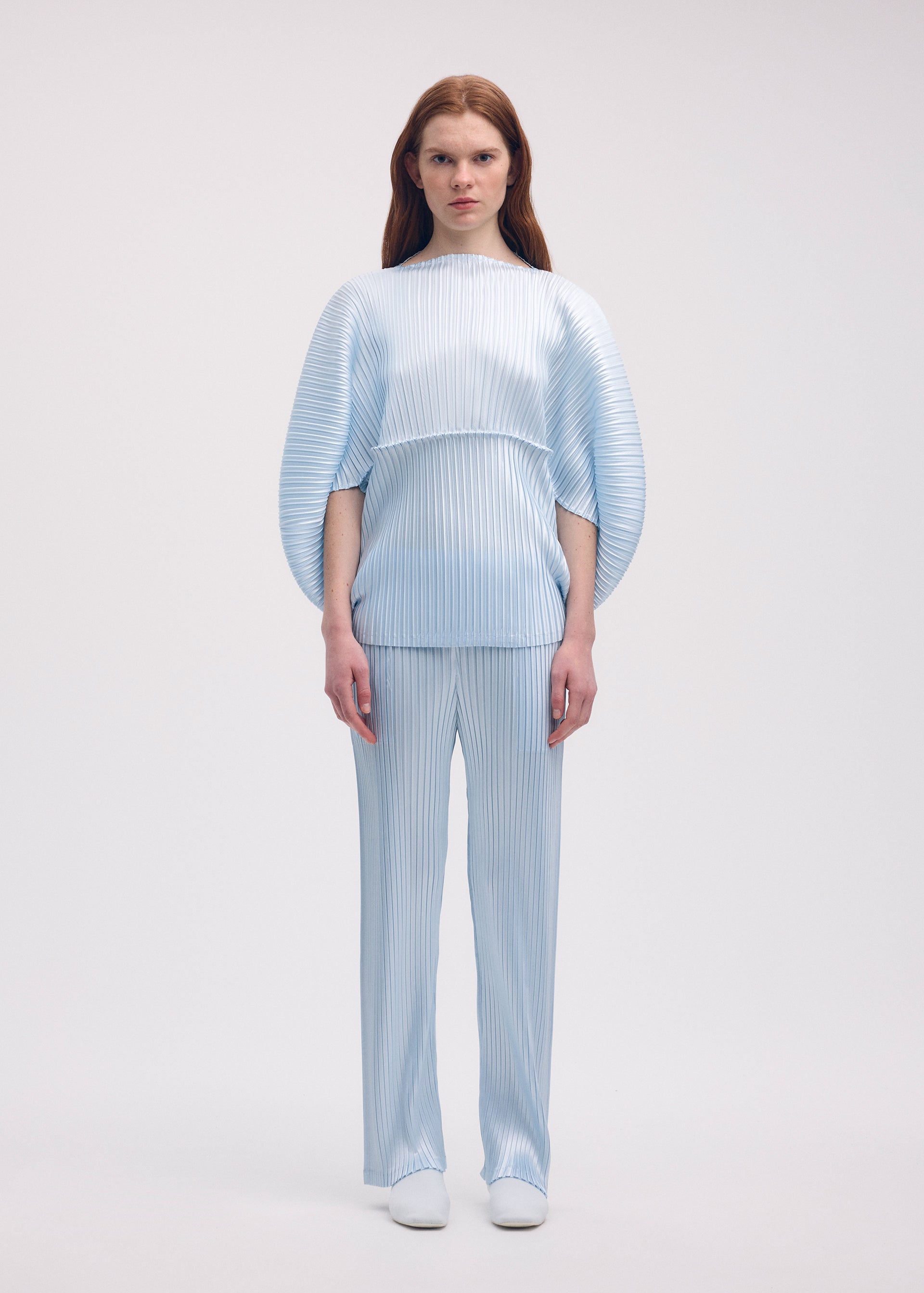 ウィメンズ／トップス／トップ – isseymiyake.com