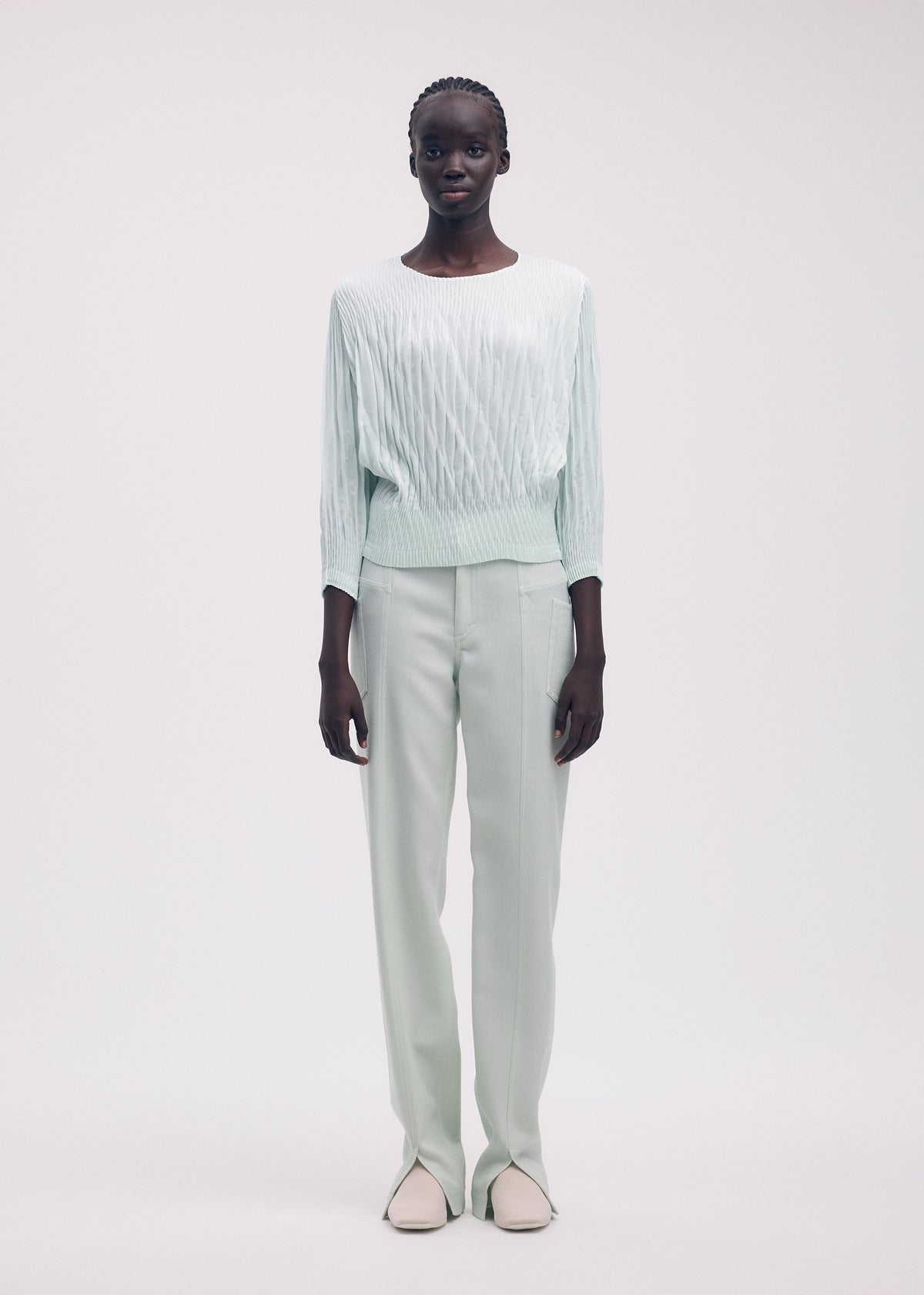 SUEDE LIKE PUFF PLEATS、ウィメンズ_トップス_トップ、着用画像1