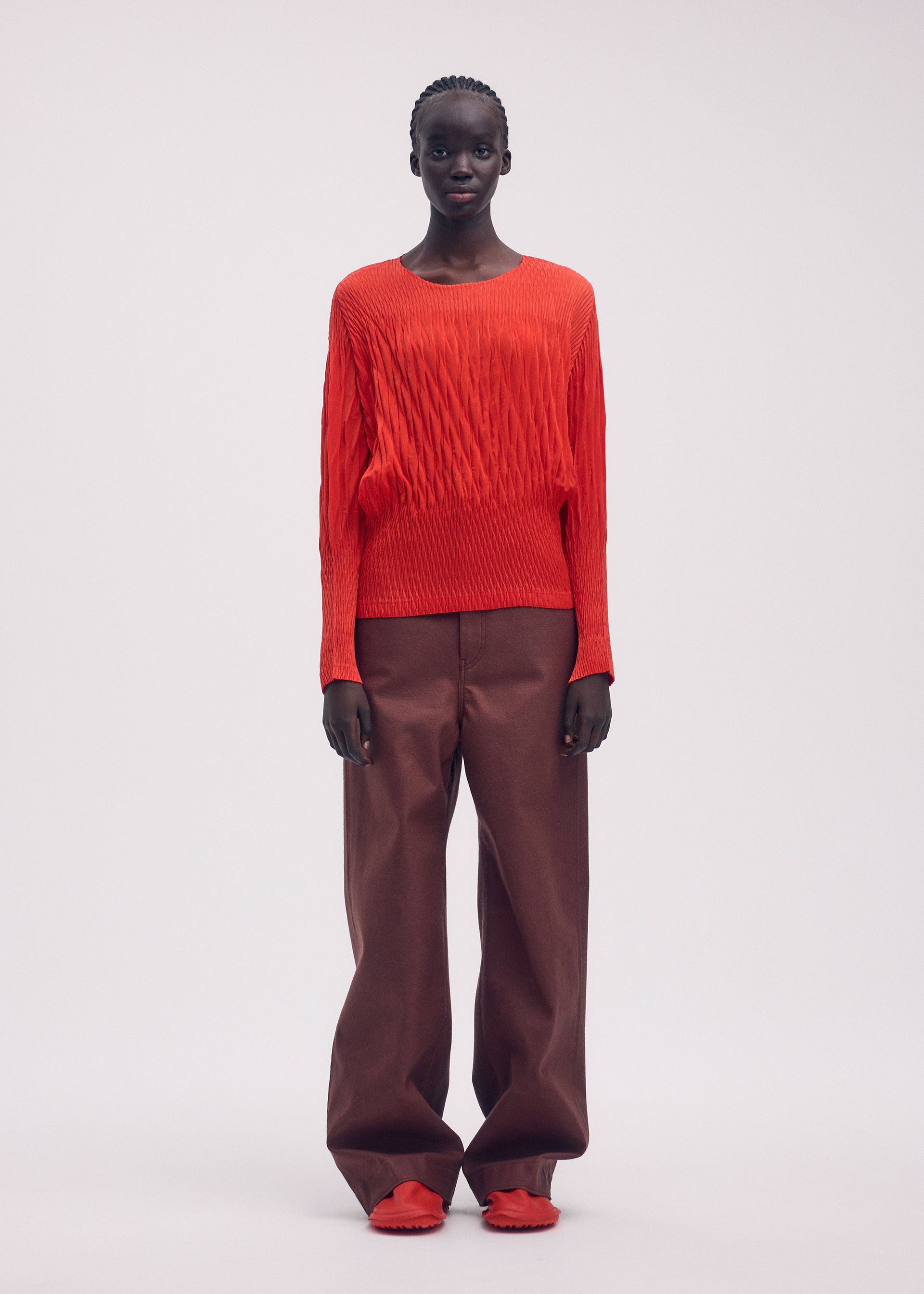 SUEDE LIKE PUFF PLEATS、ウィメンズ_トップス_トップ、着用画像1