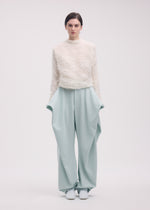 SHIFTED FUZZY PLEATS、ウィメンズ_トップス_トップ、着用画像1