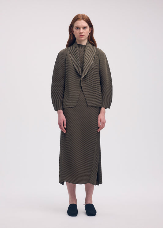 SOFT FOLD PLEATS、ウィメンズ_ジャケット&コート_ジャケット＆ブルゾン、着用画像1